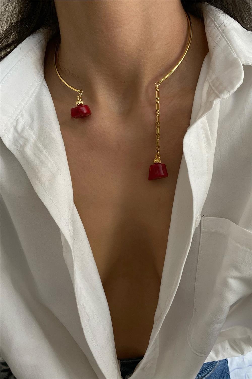 Mercan Uçlu Tasma Model Kolye