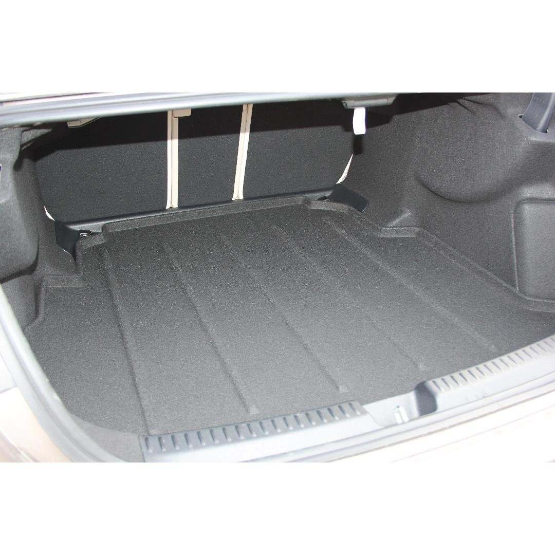 Mercedes Yeni E Serisi 2024 Sonrası Halı Bagaj Havuzu