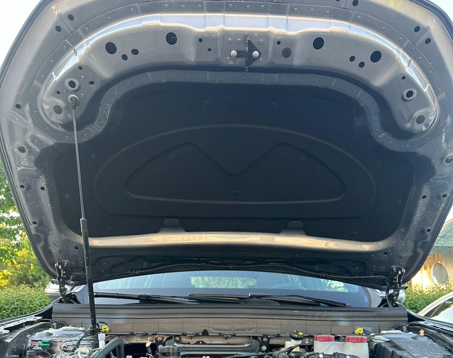 Mercedes EQB Kaput İzolatörü 2023 ve Sonrası