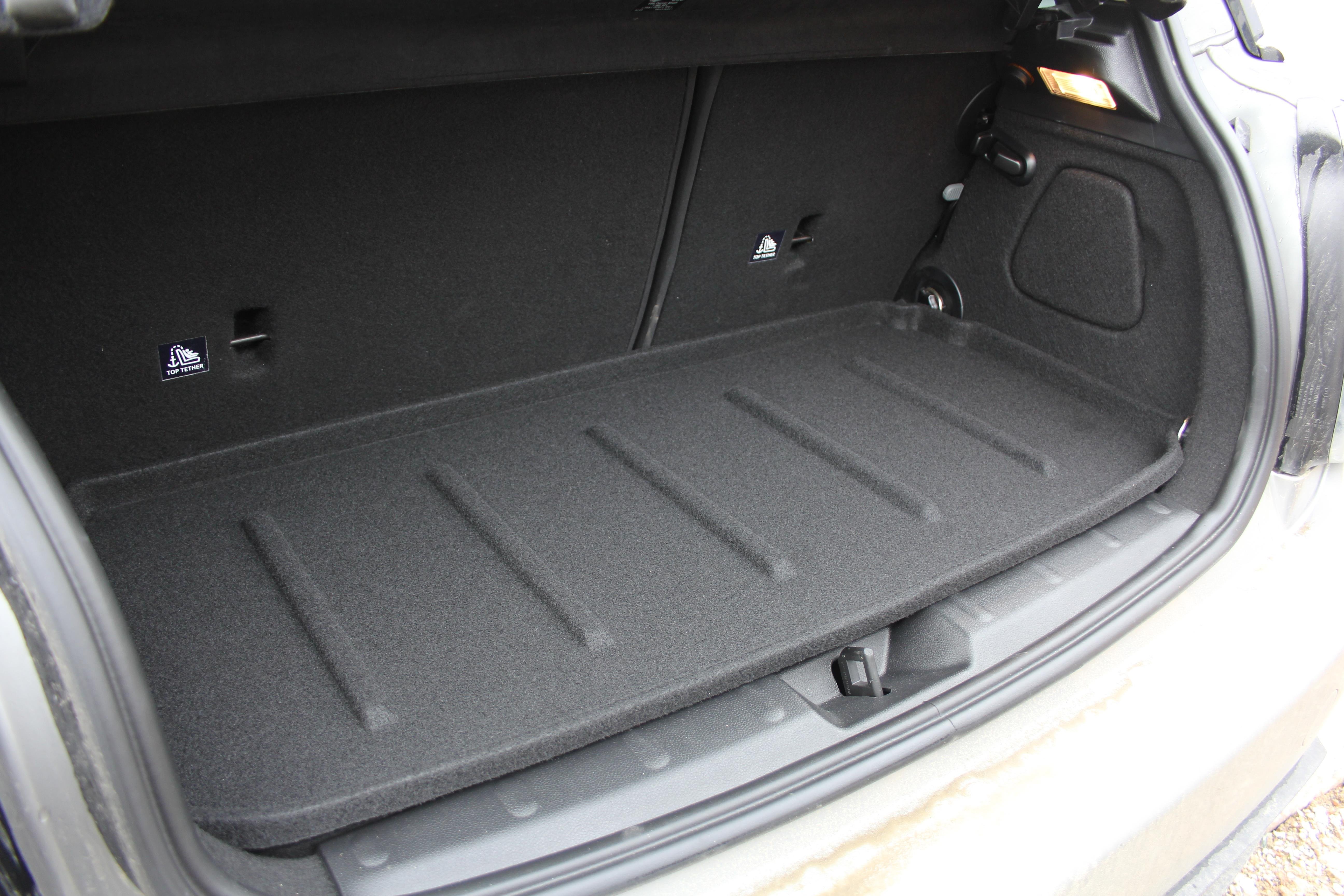 Mini Cooper 2 Kapı Elektrikli Halı Bagaj Havuzu