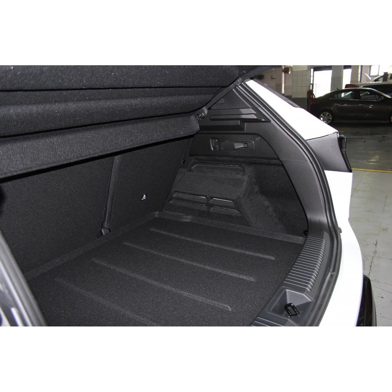 Renault Austral Halı Bagaj Havuzu (2023)