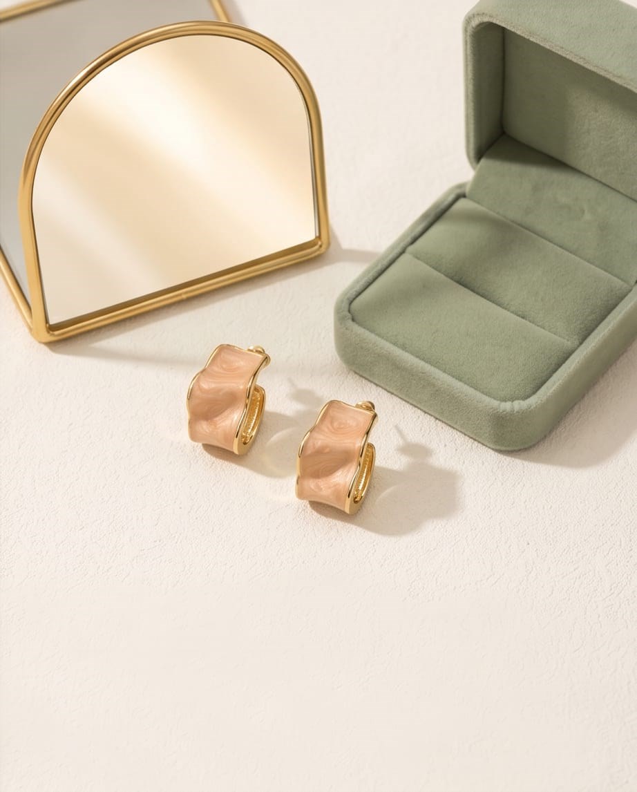 Gold Detaylı Pembe Modern Küpe
