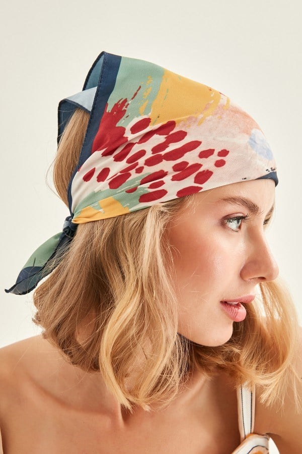 Lacivert Kenarlıklı Renkli Saten Bandana Fular 50x50 cm
