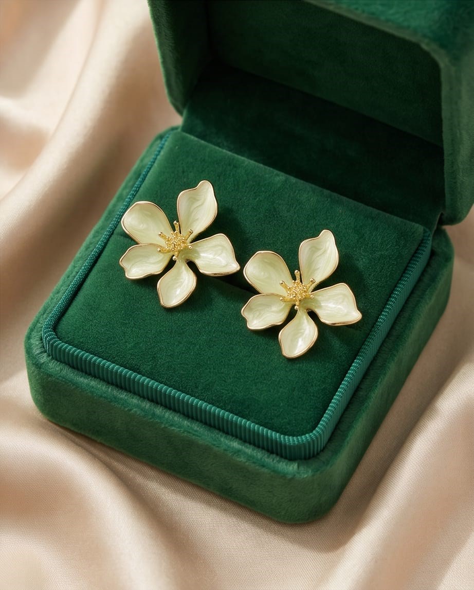 Pastel Yeşil Çiçek Küpe