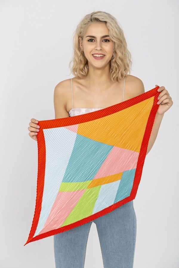 Piliseli Çok Renkli Saten Bandana Fular 50x50 cm