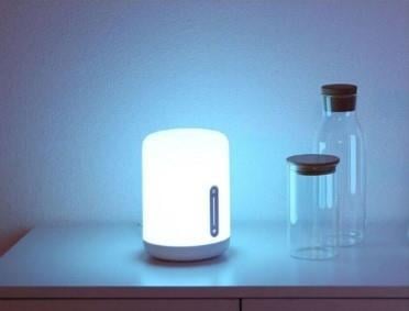 MI BEDSIDE LAMP 2