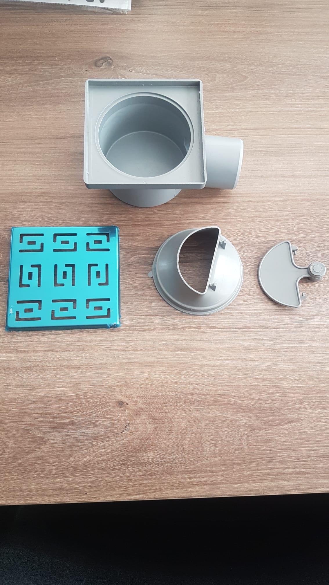 DUŞ YER SÜZGECİ METAL KAPAKLI KOKU ÖNLEYİCİLİ YANDAN ÇIKIŞLI 10X10CM
