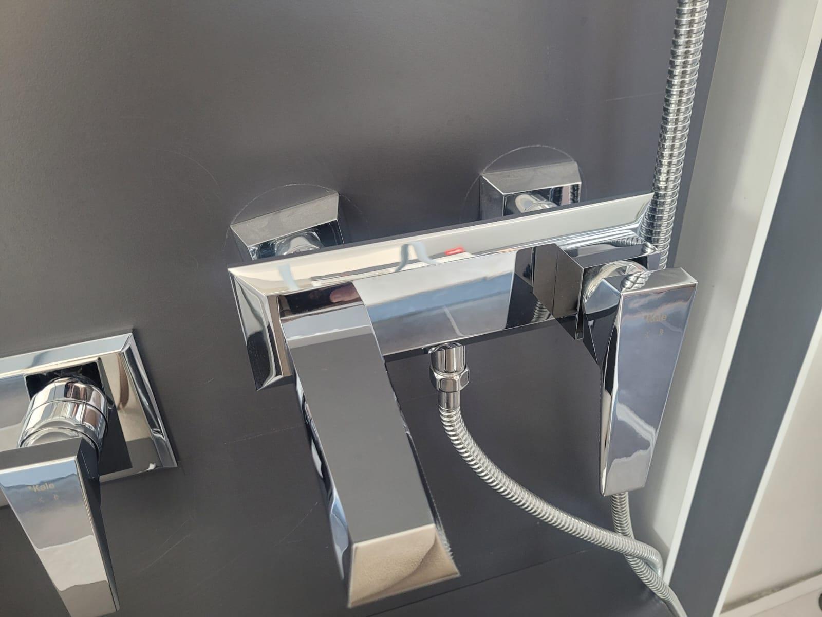 KALE DİAMANTE BANYO BATARYASI VE EL DUŞU