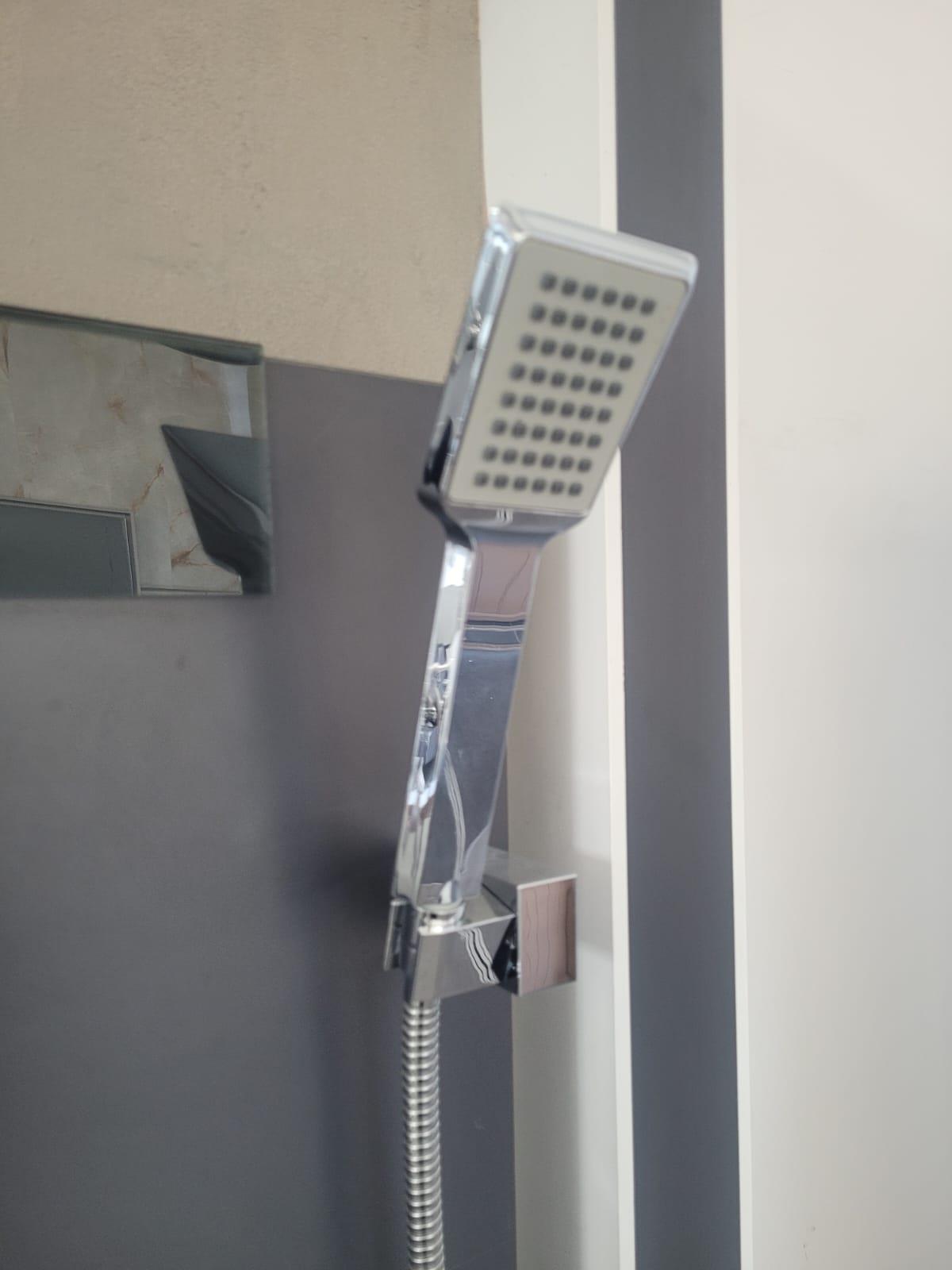 KALE DİAMANTE BANYO BATARYASI VE EL DUŞU