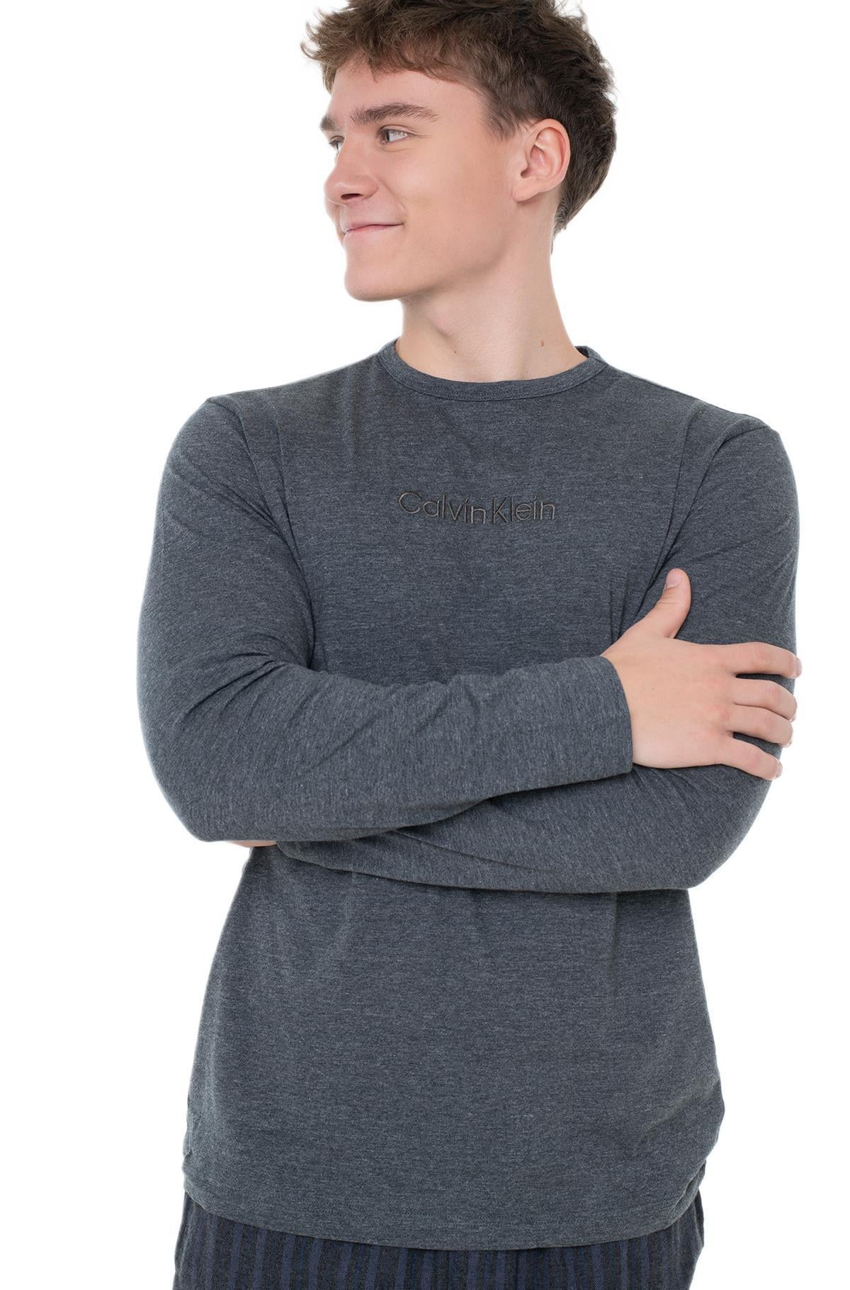 Calvin Klein Erkek Uzun Kollu Tişört ve Pantolon Pijama Takımı LV00NM2955