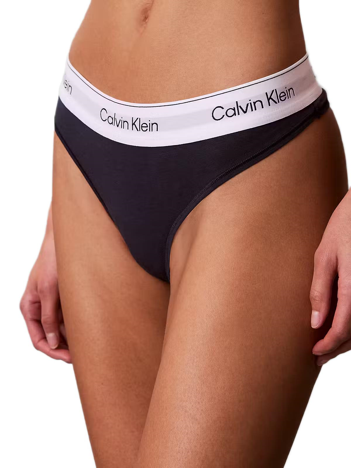 Calvin Klein Kadın Lacivert Tanga LV00QF8518
