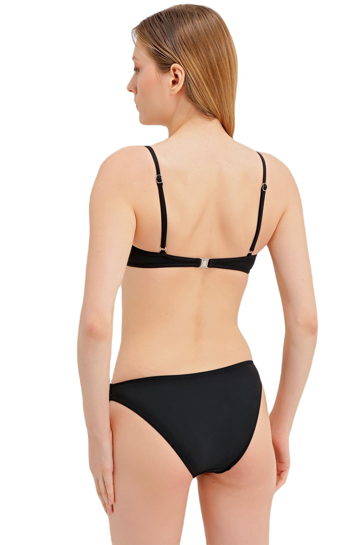 Zeki Gümüş Aksesuarlı Siyah Bikini Takım