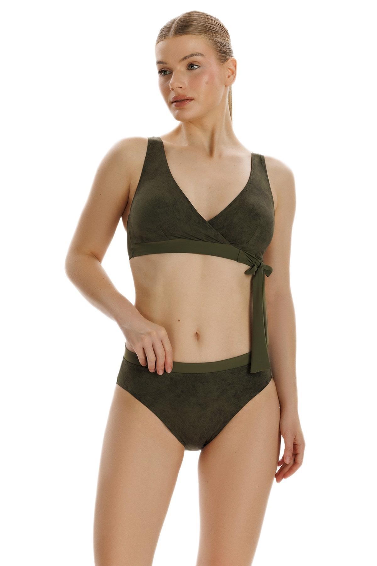 Zeki Yeşil Üçgen Bikini Takımı