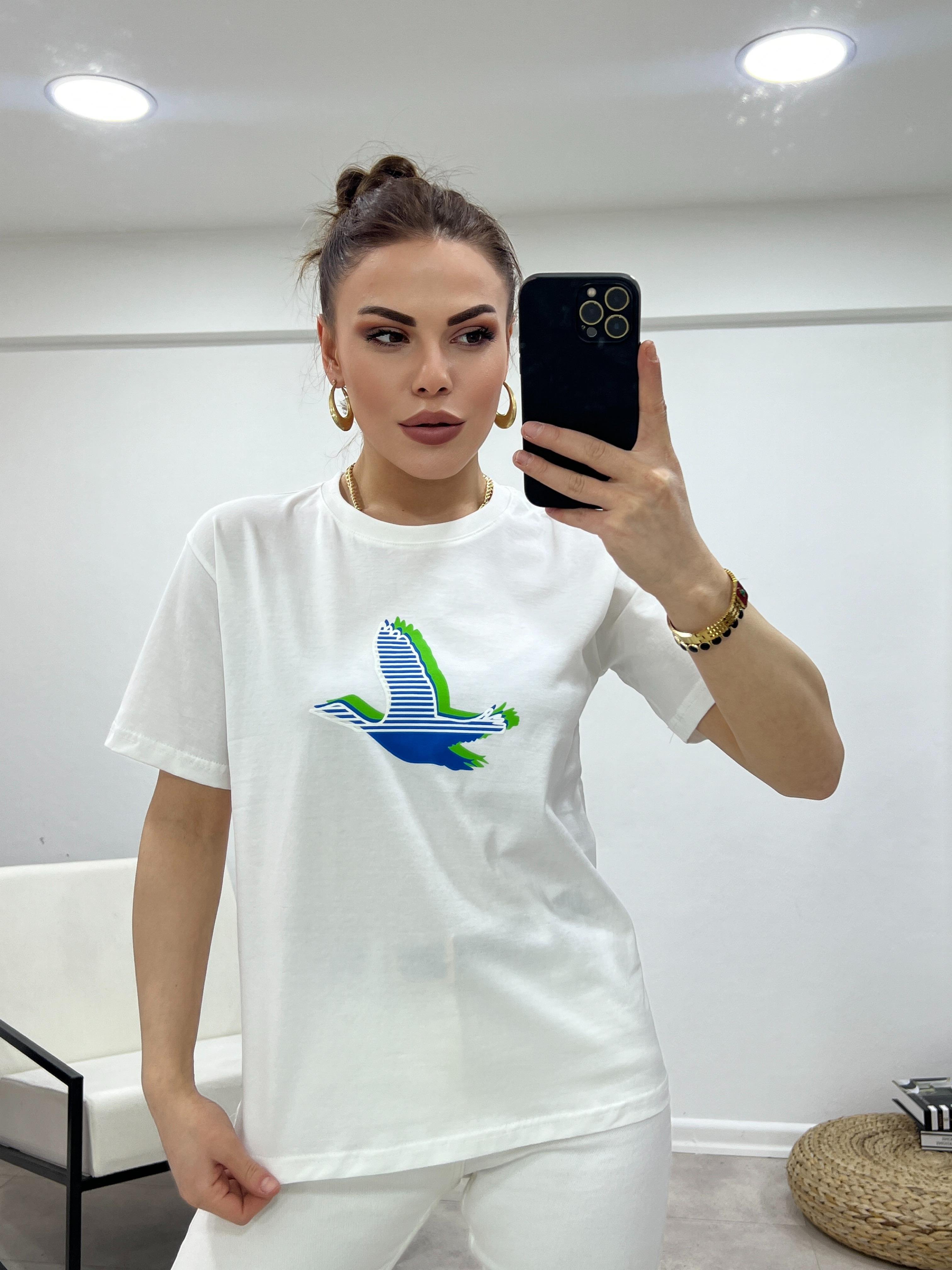  ORJINAL MARKA  MAVİ KUŞLU DETAYLI TSHİRT