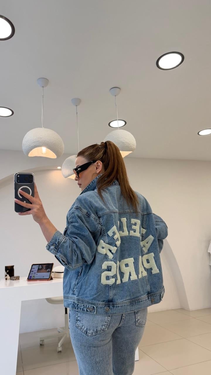 ARKASI İŞLEME YAZILI DENIM CEKET
