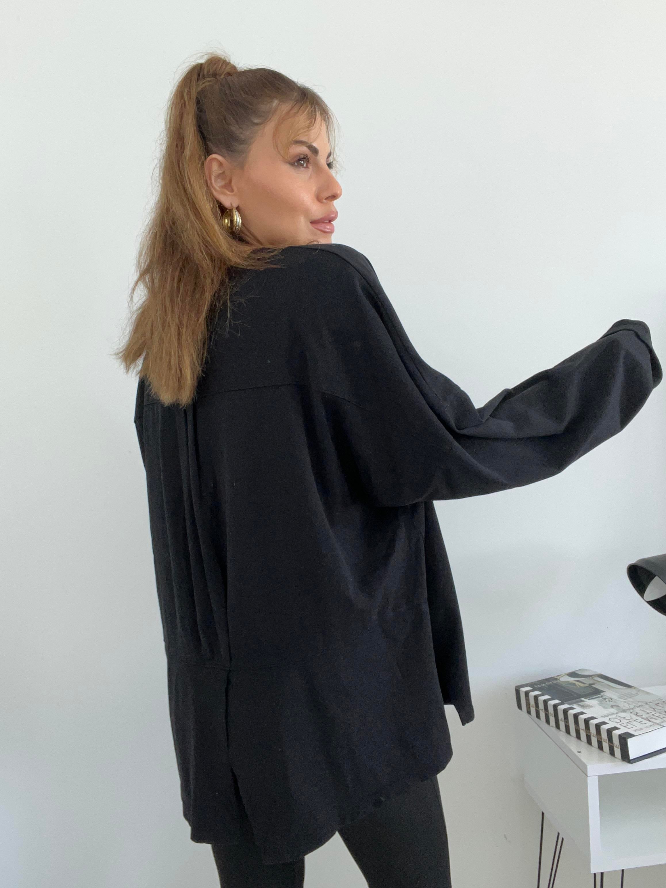 ARKASI PİLELİ OVERSİZE BASİC SİYAH