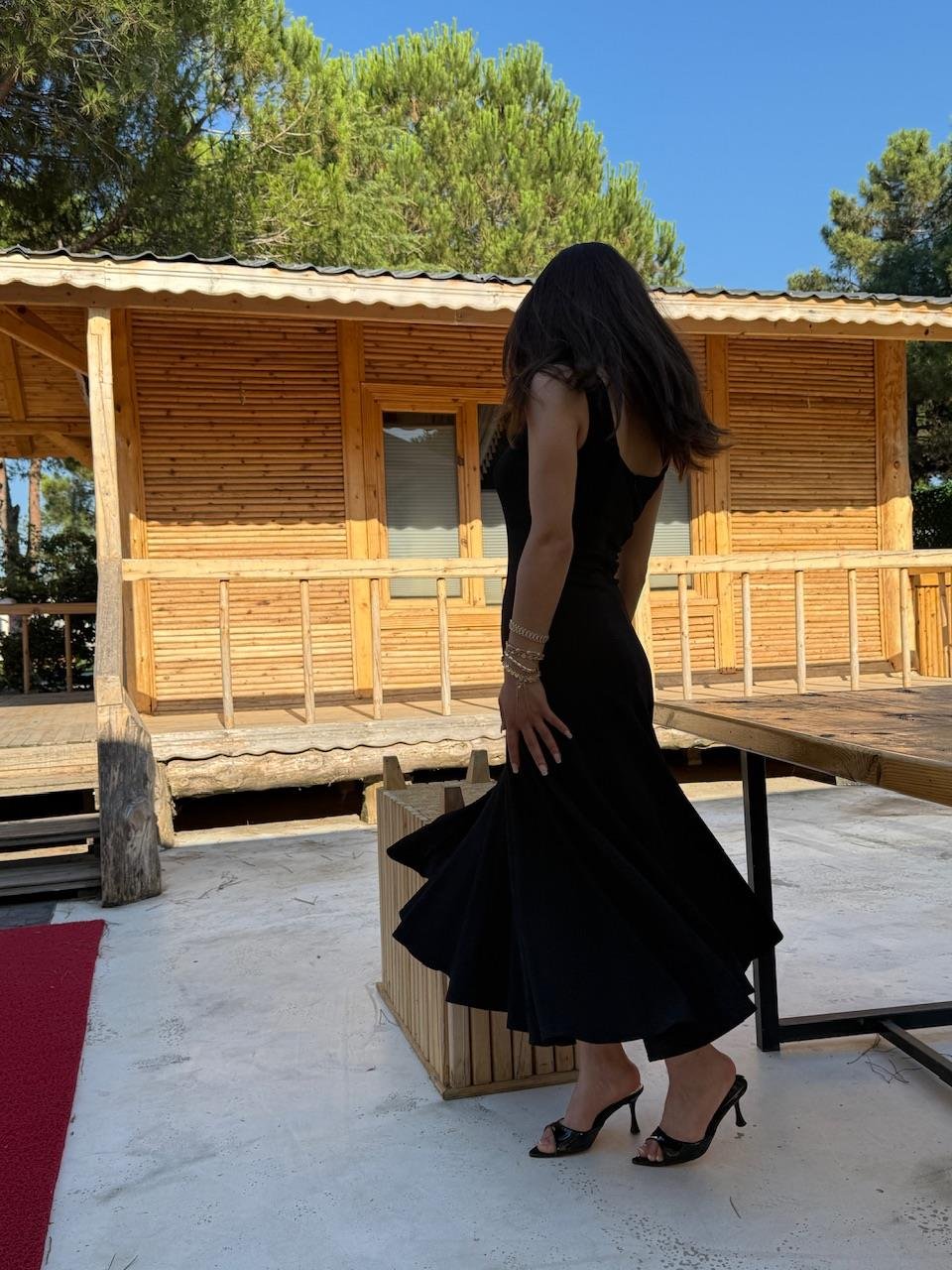 ASKILI KLOŞ ELBİSE