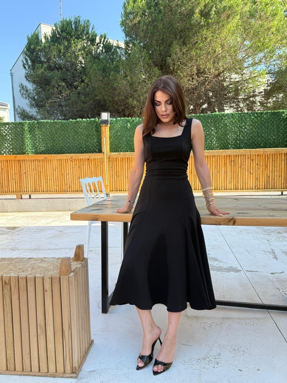 ASKILI KLOŞ ELBİSE