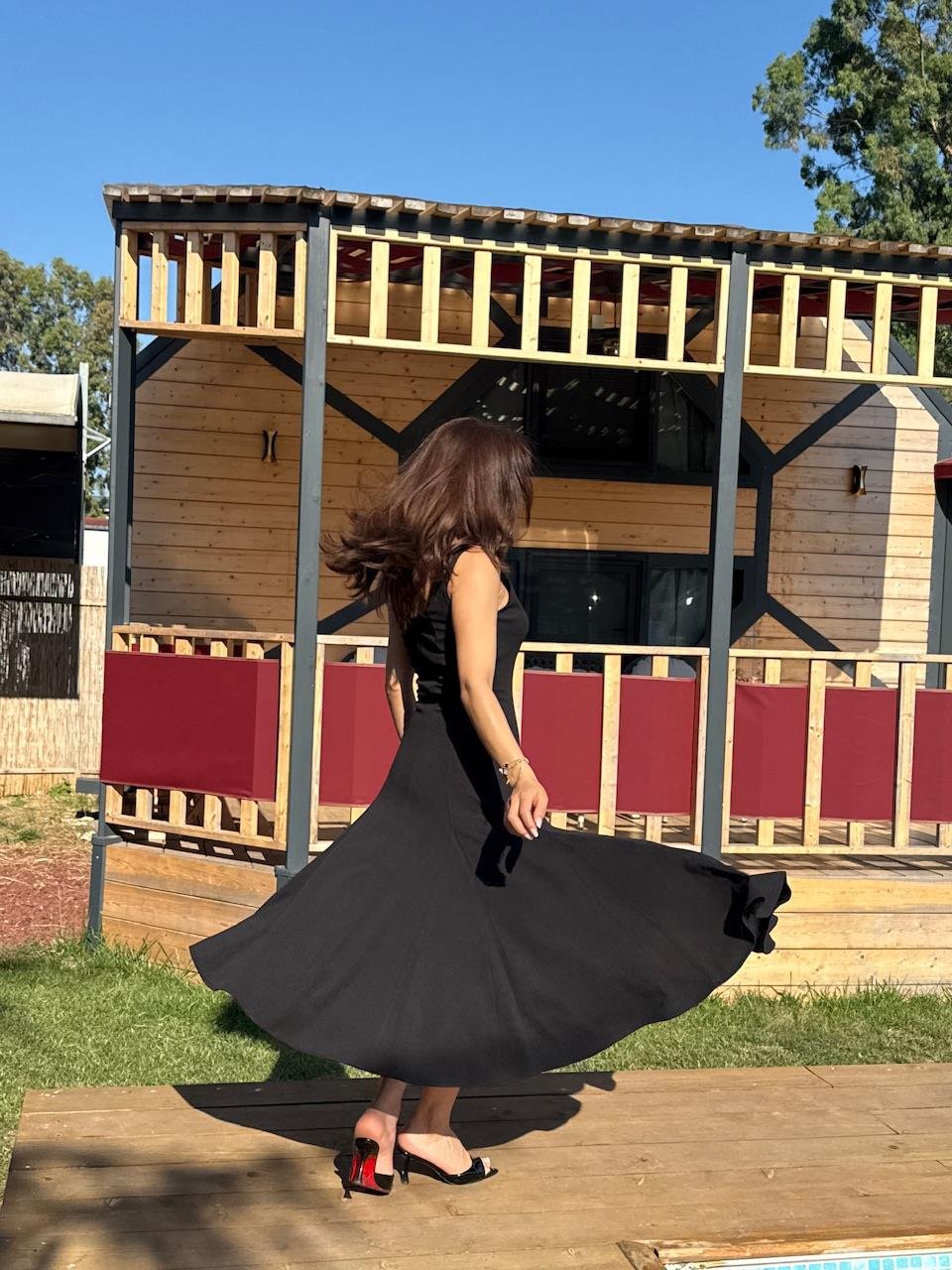 ASKILI KLOŞ ELBİSE