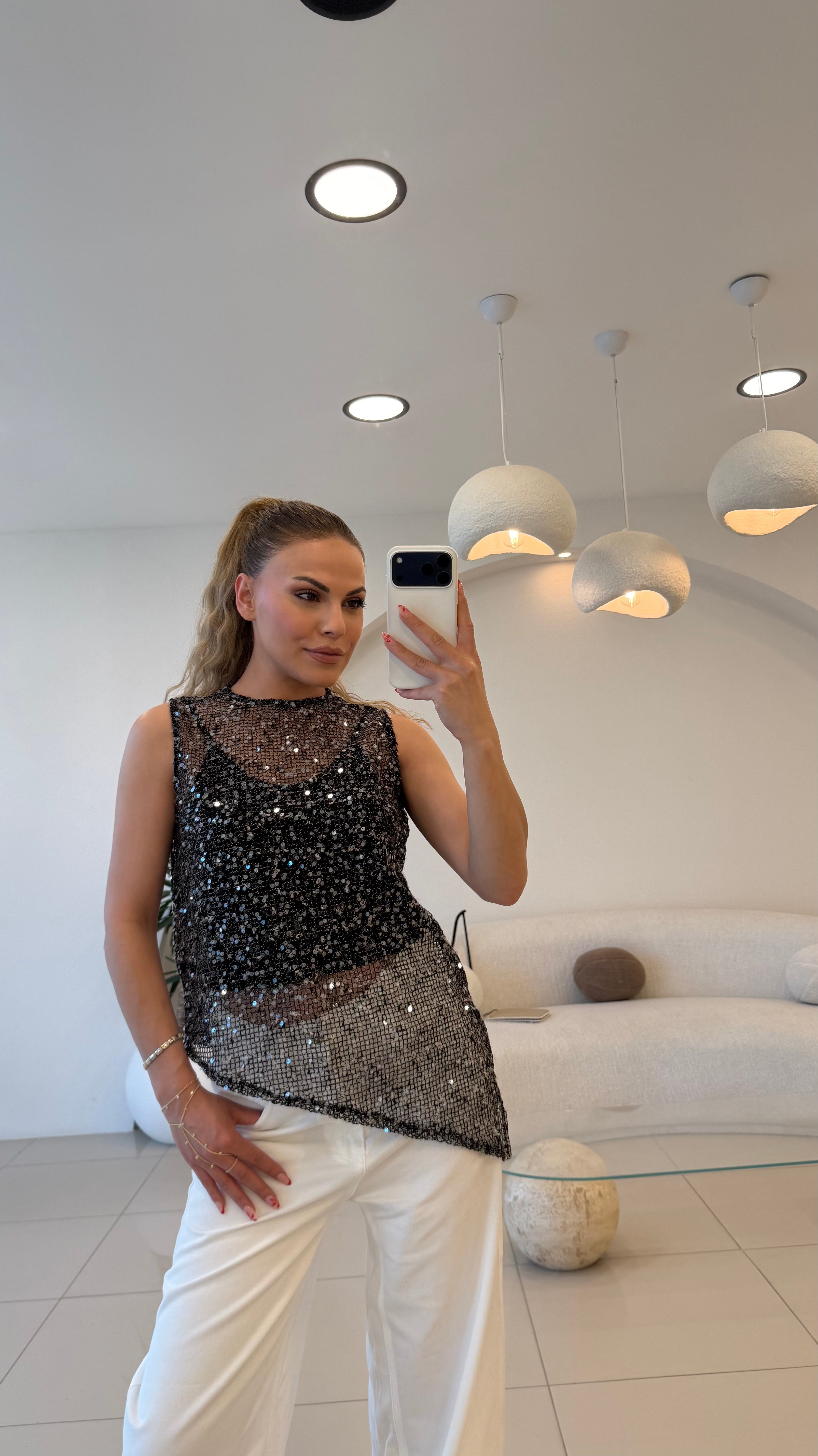 ATLETLİ PAYET DETAYLI BLUZ SİYAH