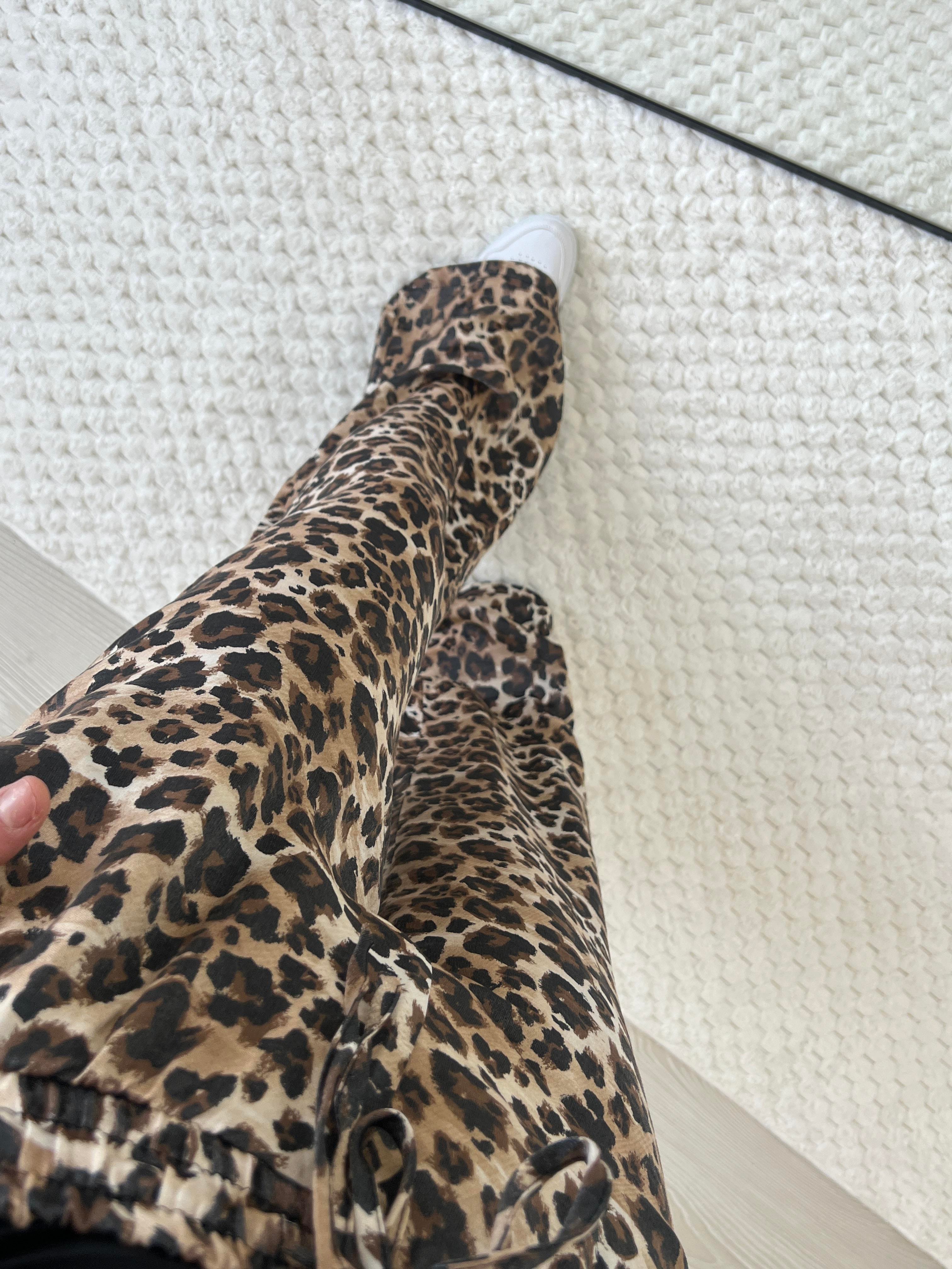 BEJ LEOPAR DESENLİ PANTOLON