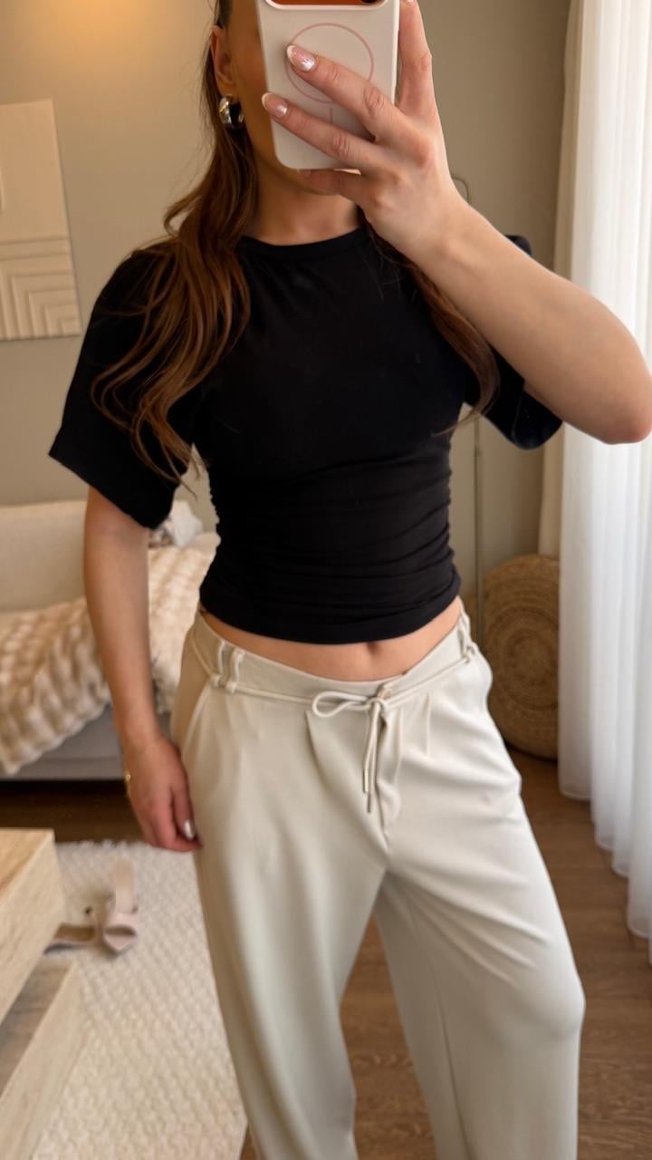 Bel Oturtmalı Bluz Siyah