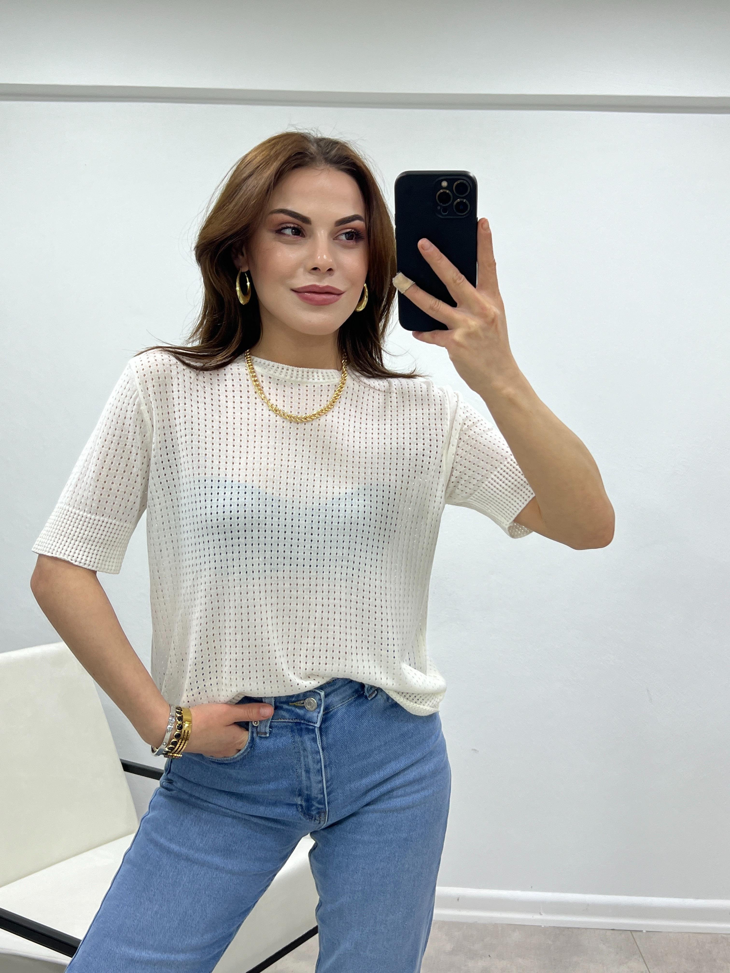 BEYAZ DELİKLİ MERSERİZE BLUZ