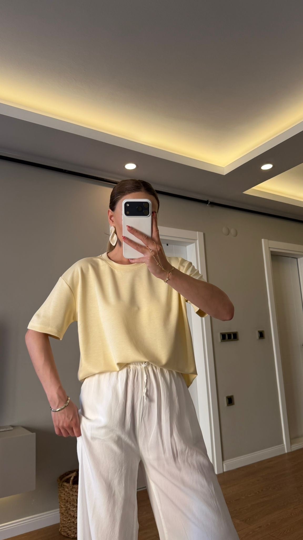 BİSİKLET YAKA BASİC TSHIRT SARI