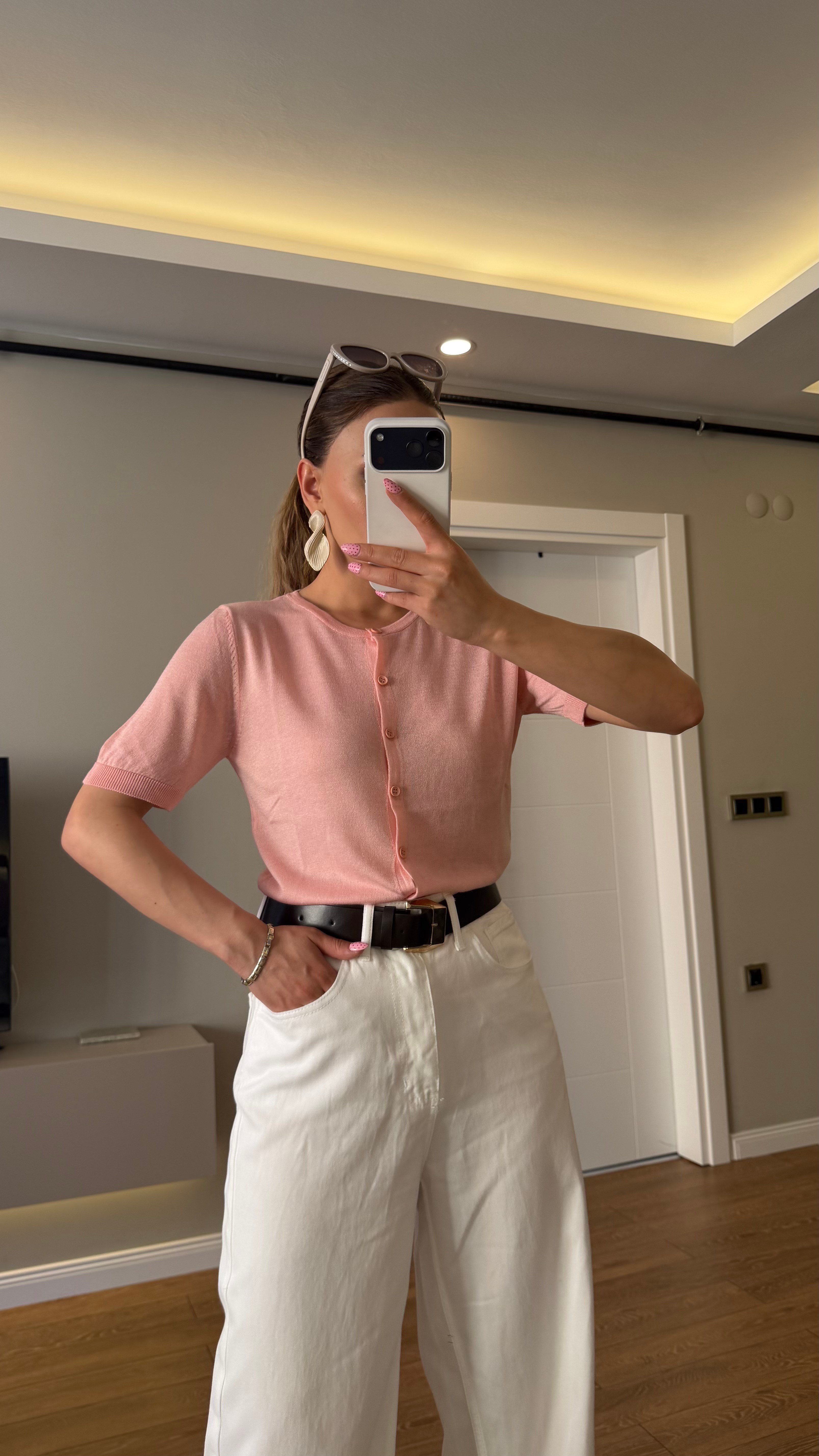 BİSİKLET YAKA ÖNDEN DÜĞMELİ TRİKO PEMBE