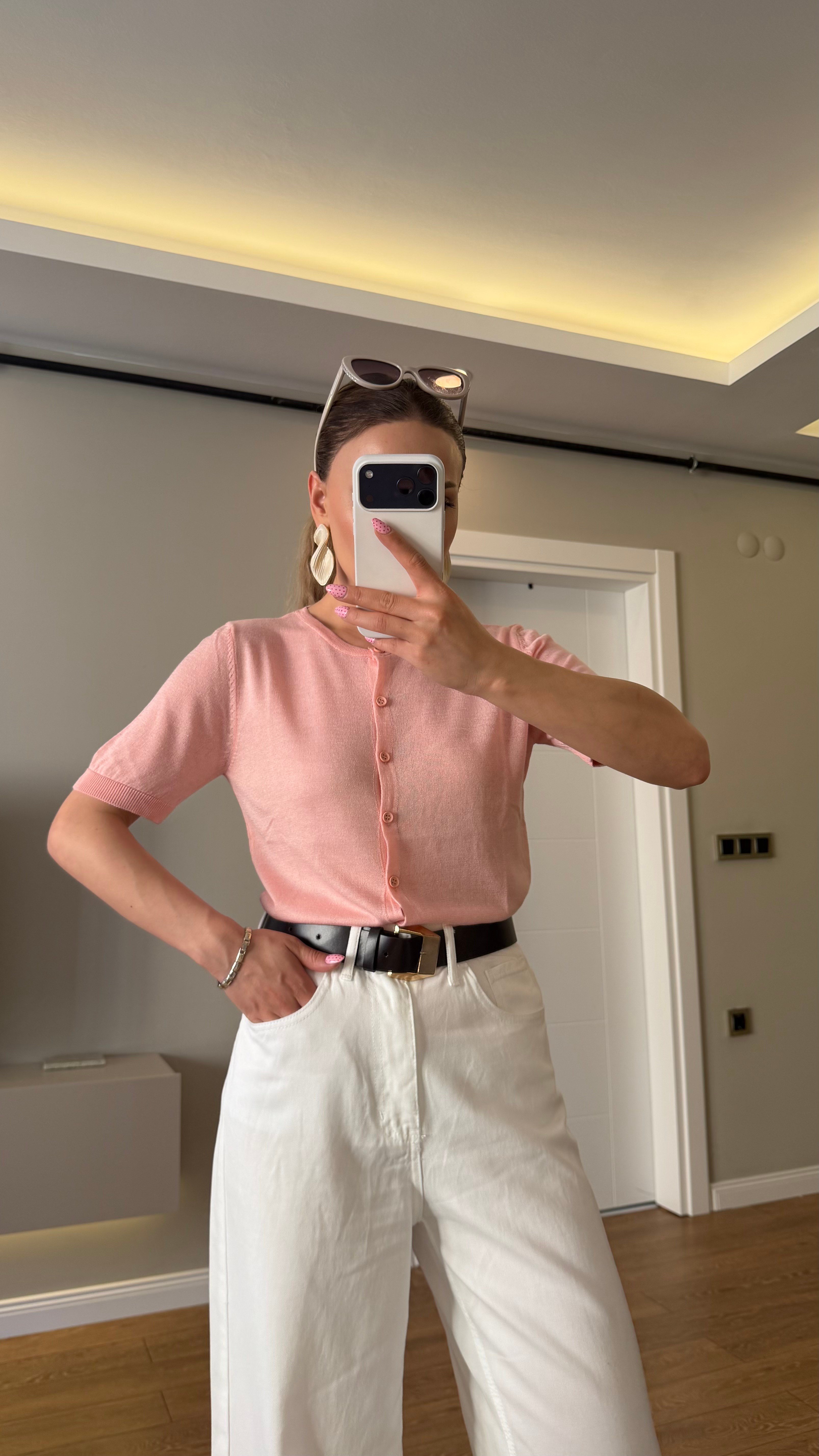 BİSİKLET YAKA ÖNDEN DÜĞMELİ TRİKO PEMBE