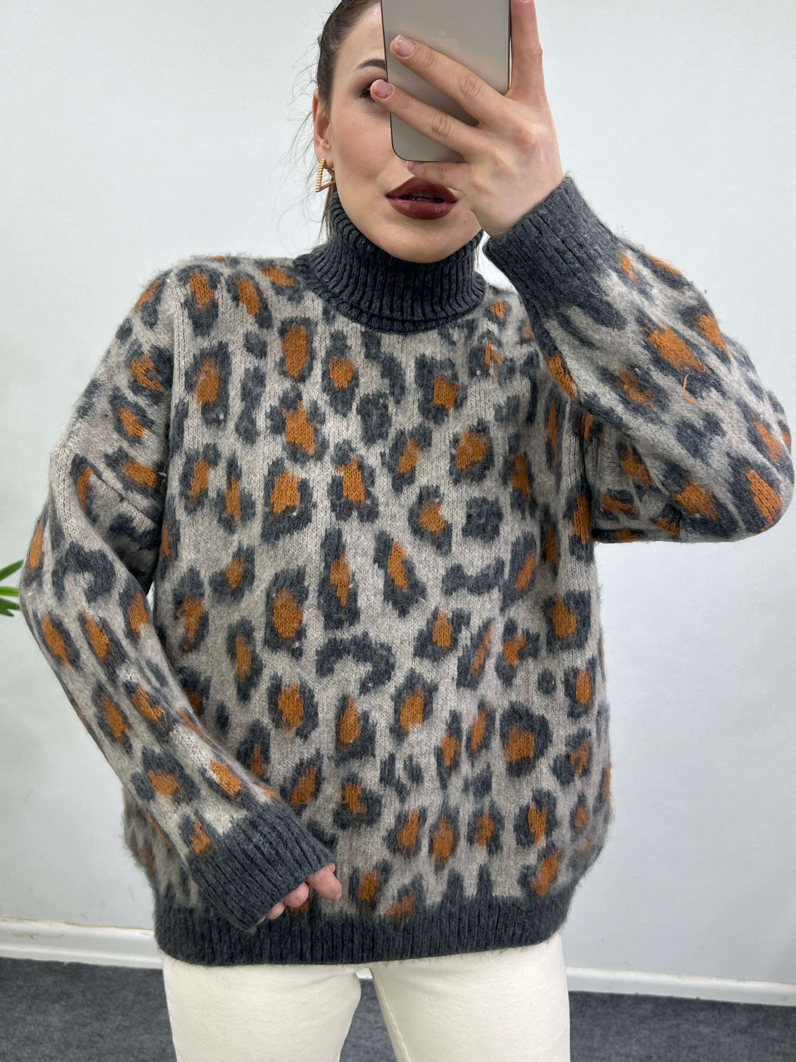 BOĞAZLI LEOPAR DESENLİ KAZAK