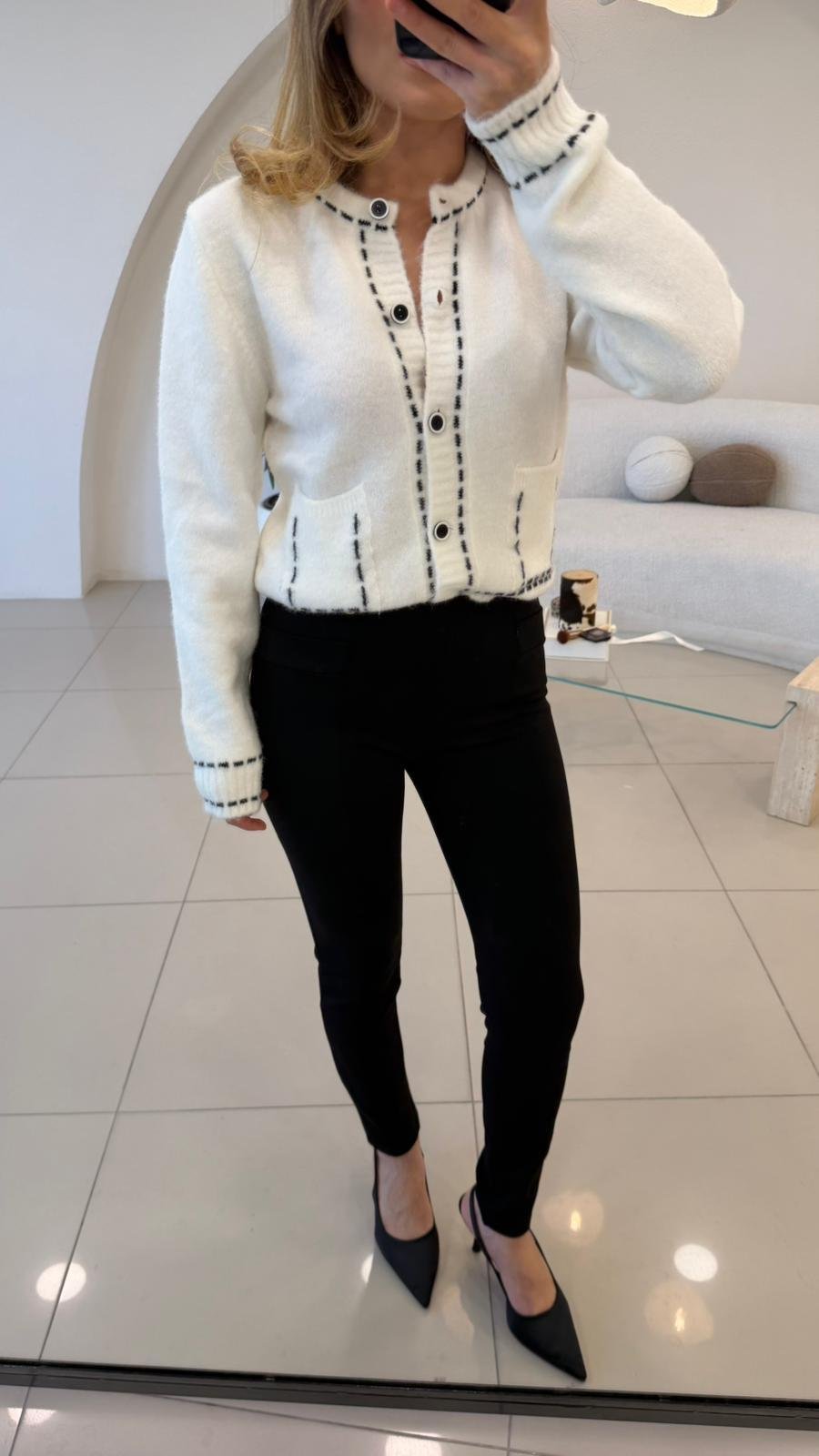CEP VE ÇİZGİ DETAYLI YUMOŞ HIRKA EKRU
