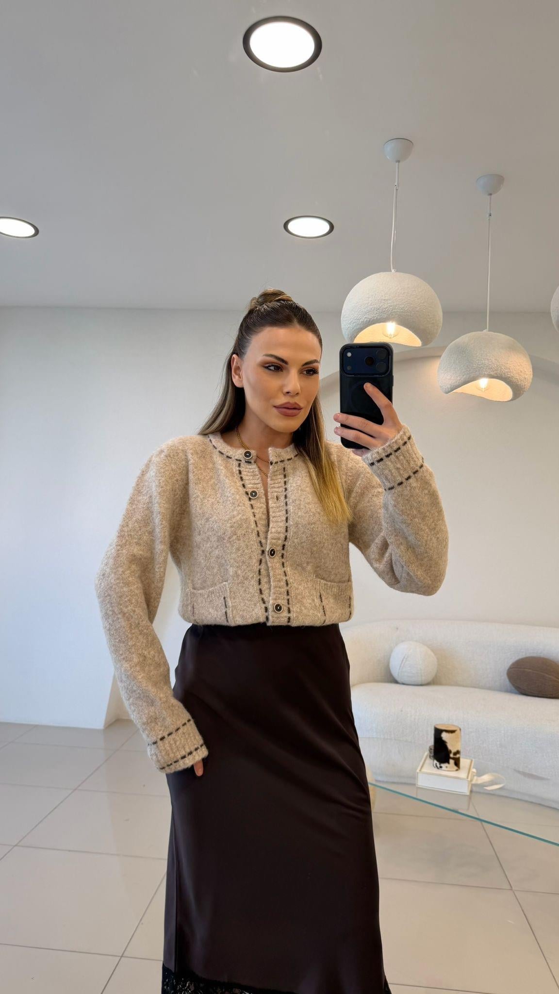 CEP VE ÇİZGİ DETAYLI YUMOŞ HIRKA TAŞ