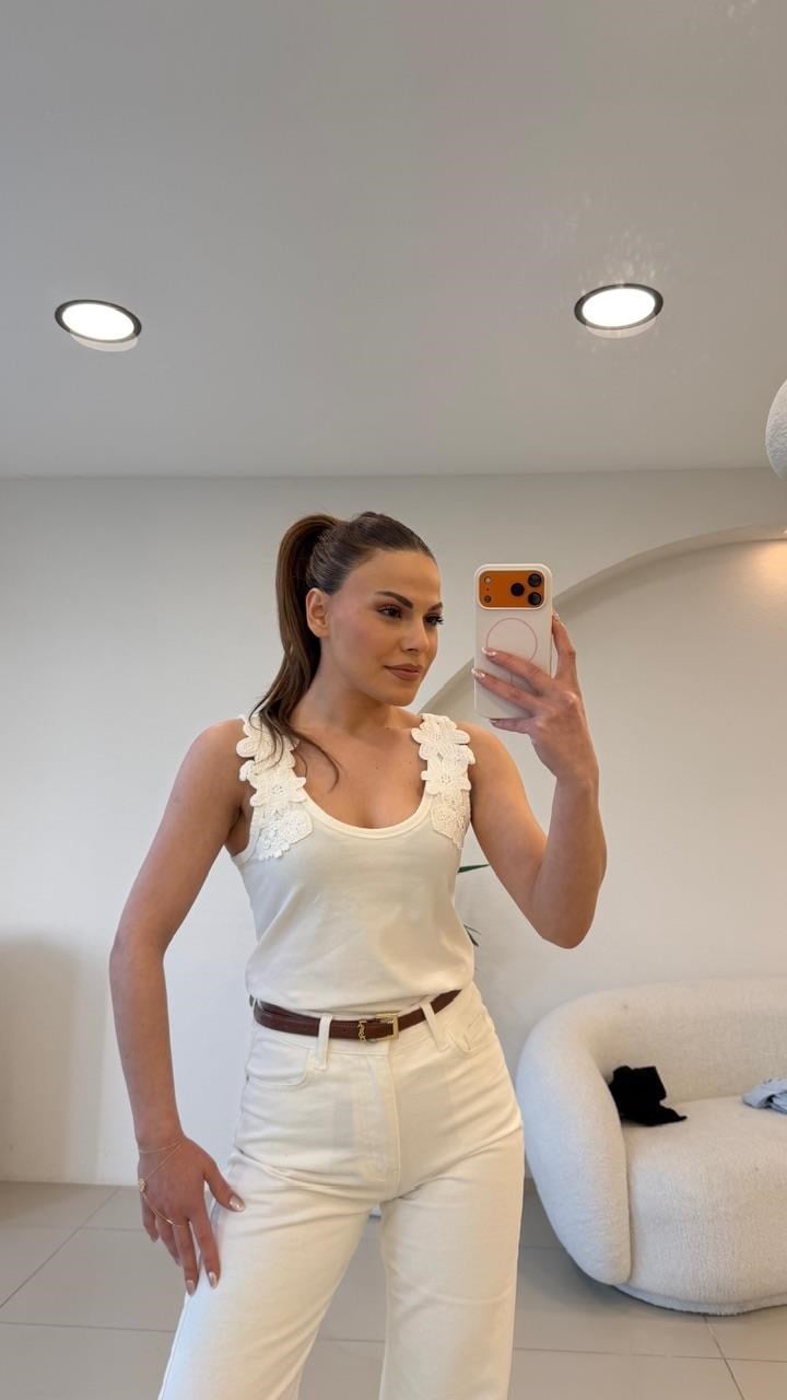 ÇİÇEK İŞLEMELİ ATLET BEYAZ