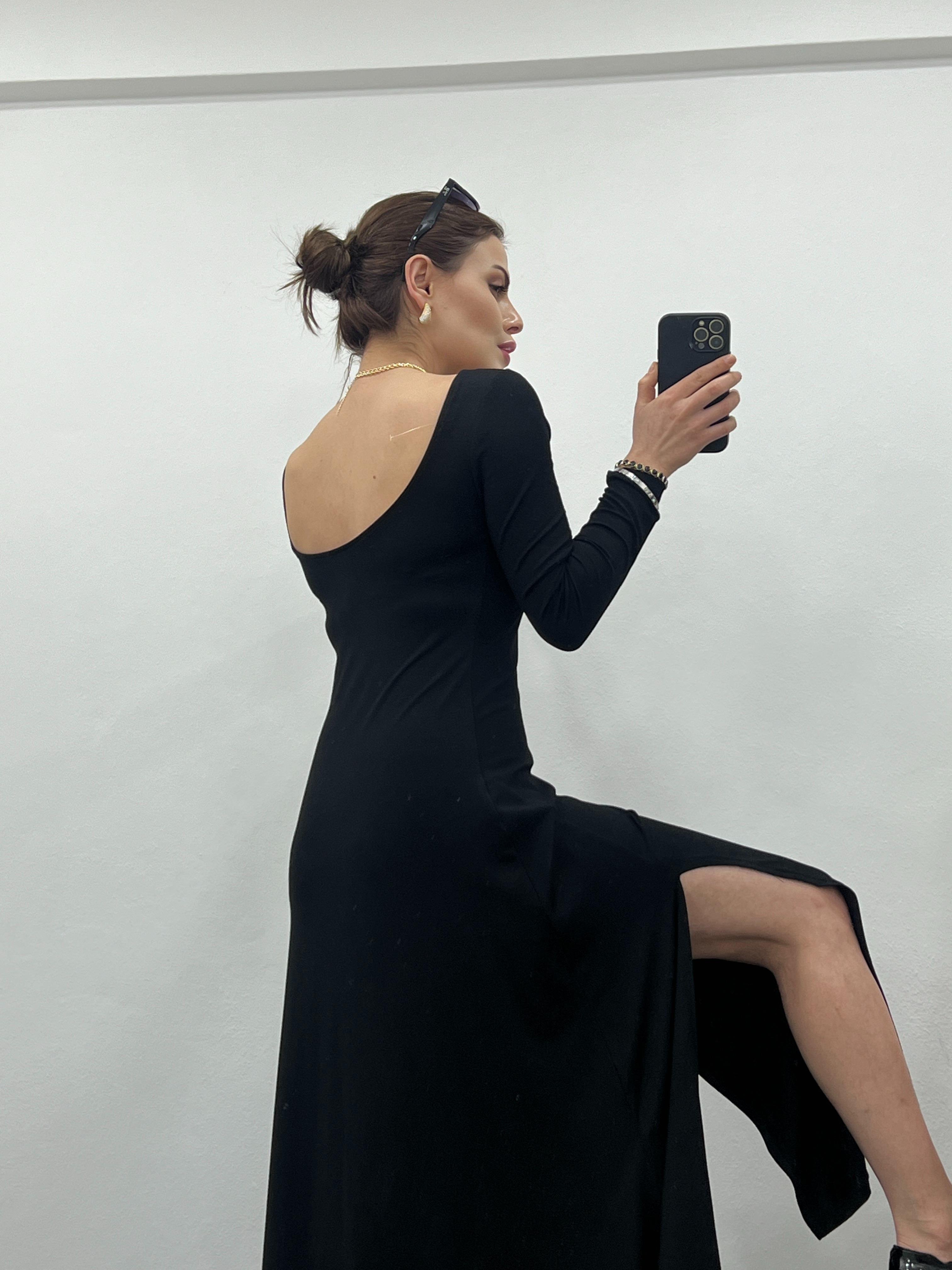 ÇİFT YIRTMAÇLI ÖRME ELBİSE