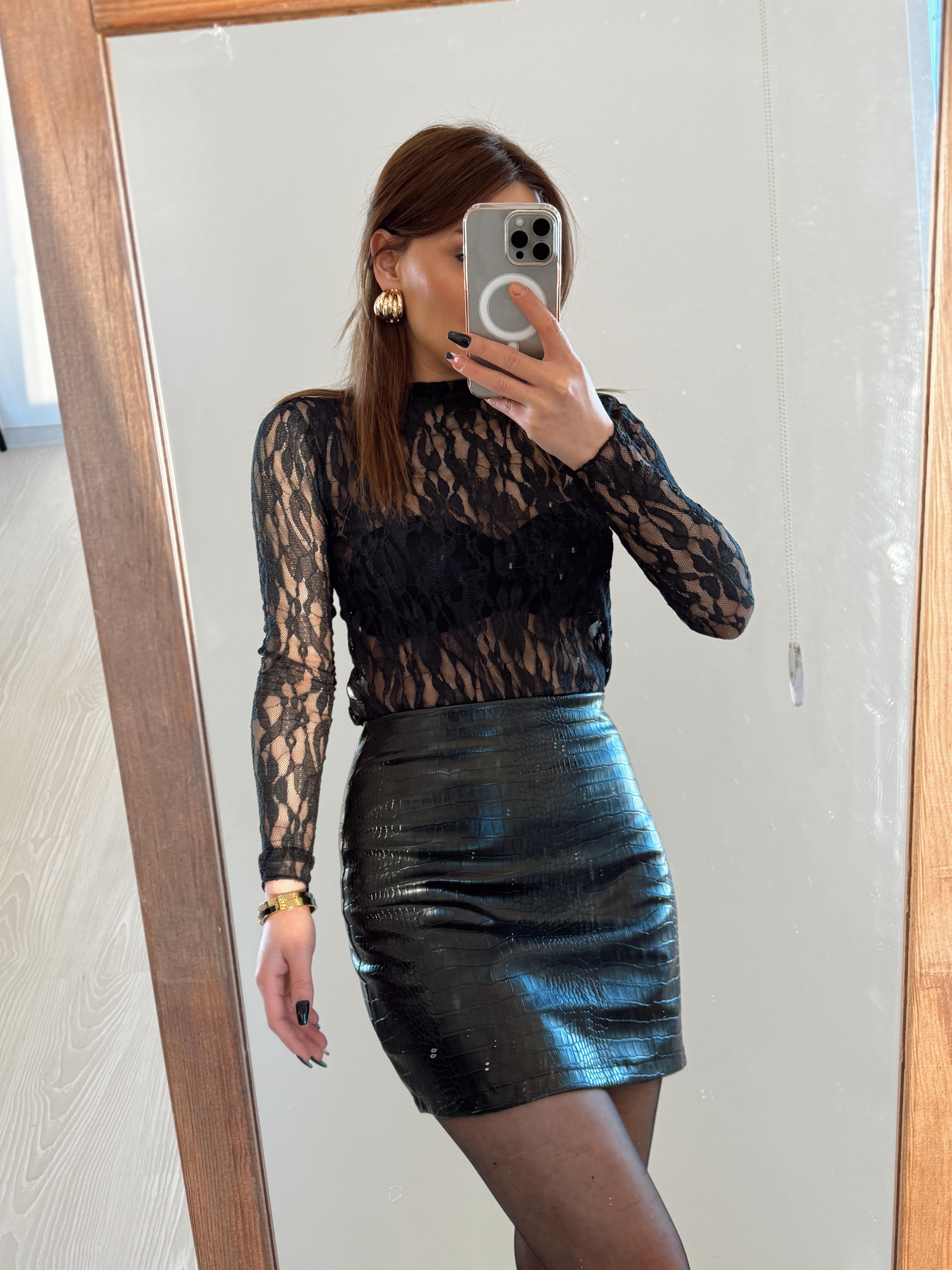 DANTELLİ TÜL BLUZ SİYAH