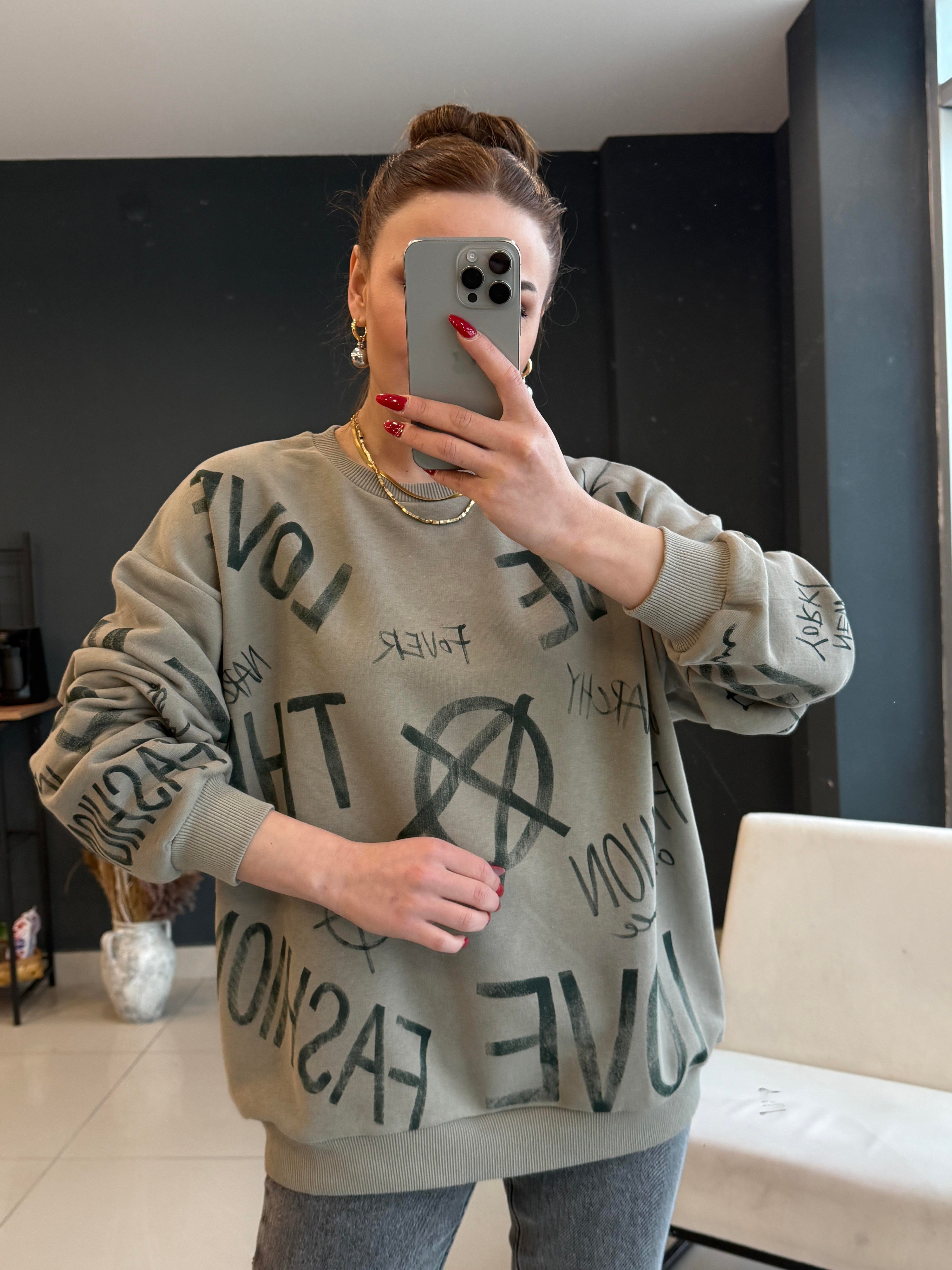 DESENLİ TASARIM SWEATSHIRT