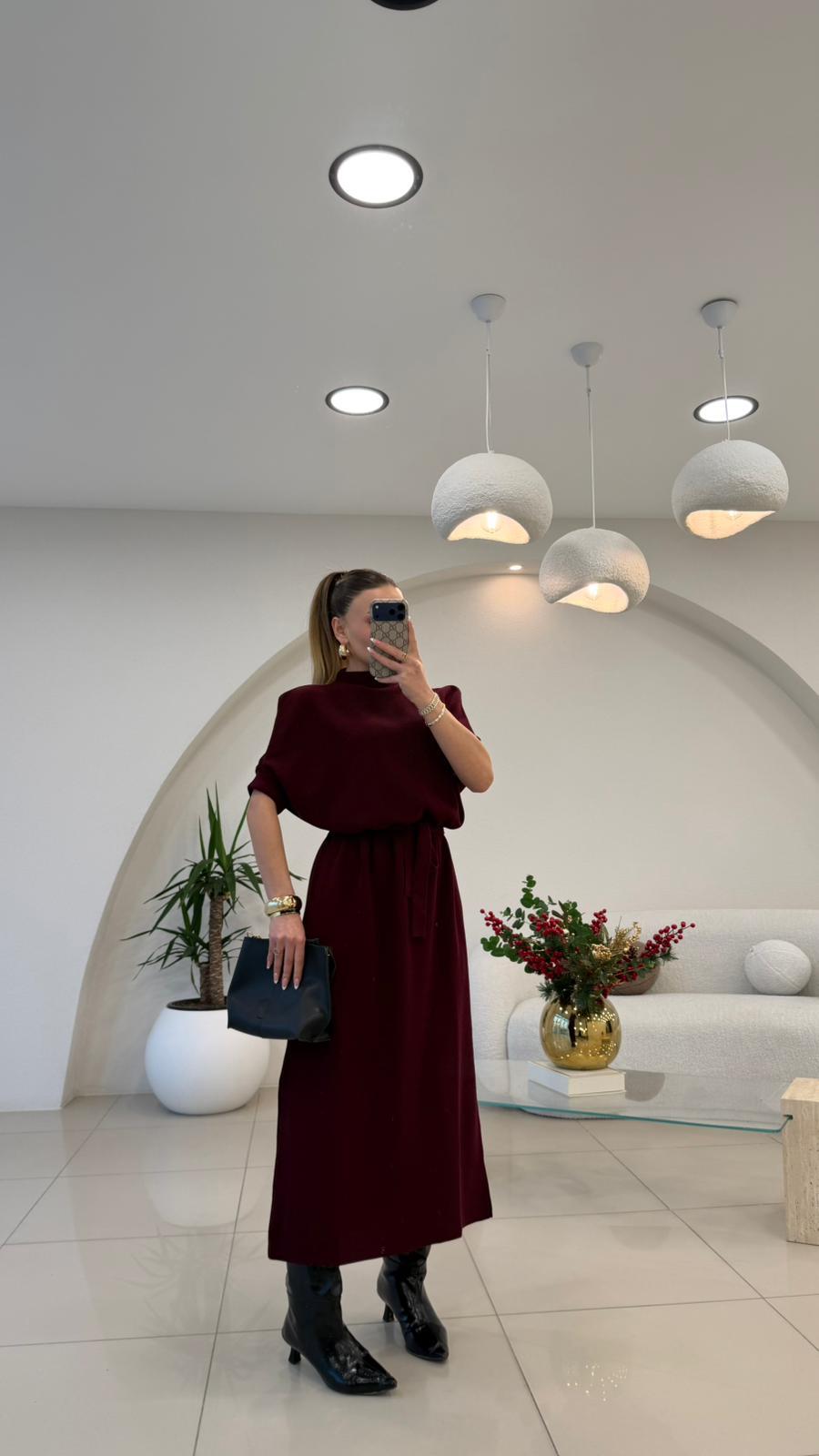 DİK YAKA KISA KOL TRİKO ELBİSE BORDO