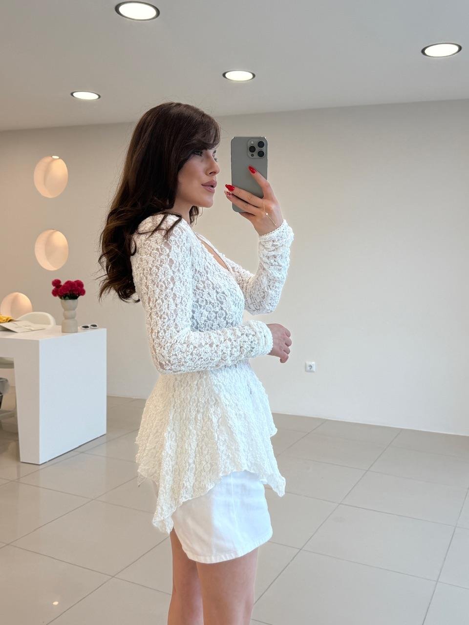 DİLVİN DANTEL DETAYLI BLUZ BEYAZ