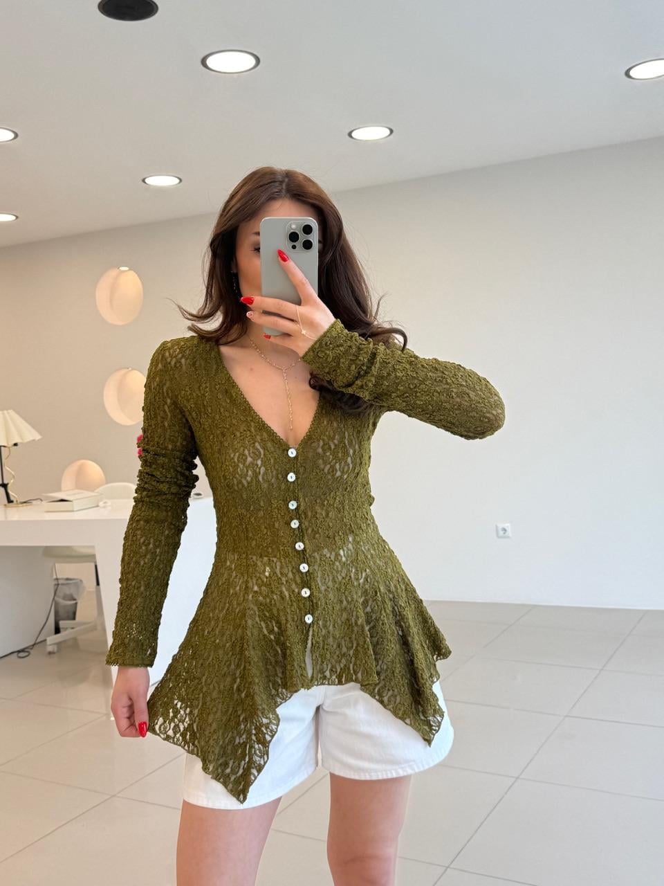 DİLVİN DANTEL DETAYLI BLUZ YEŞİL