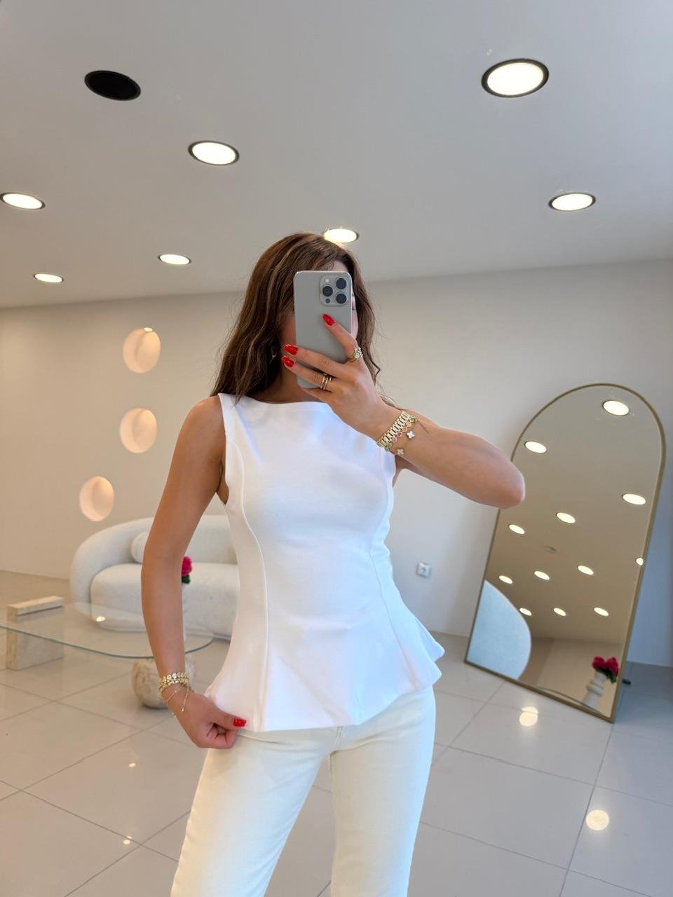 DİLVİN KAYIK YAKA KOLSUZ TSHIRT BEYAZ 