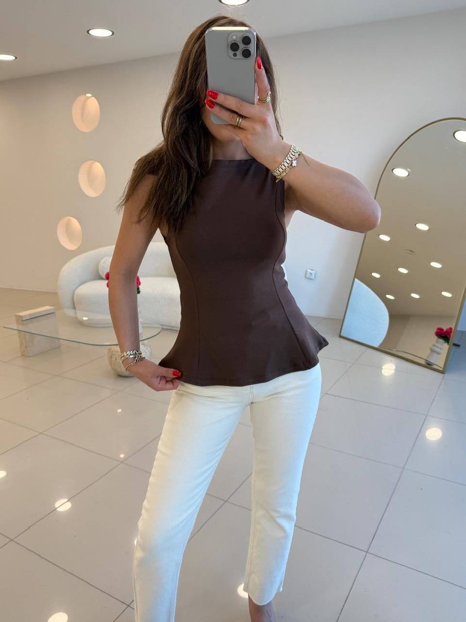 DİLVİN KAYIK YAKA KOLSUZ TSHIRT KAHVE
