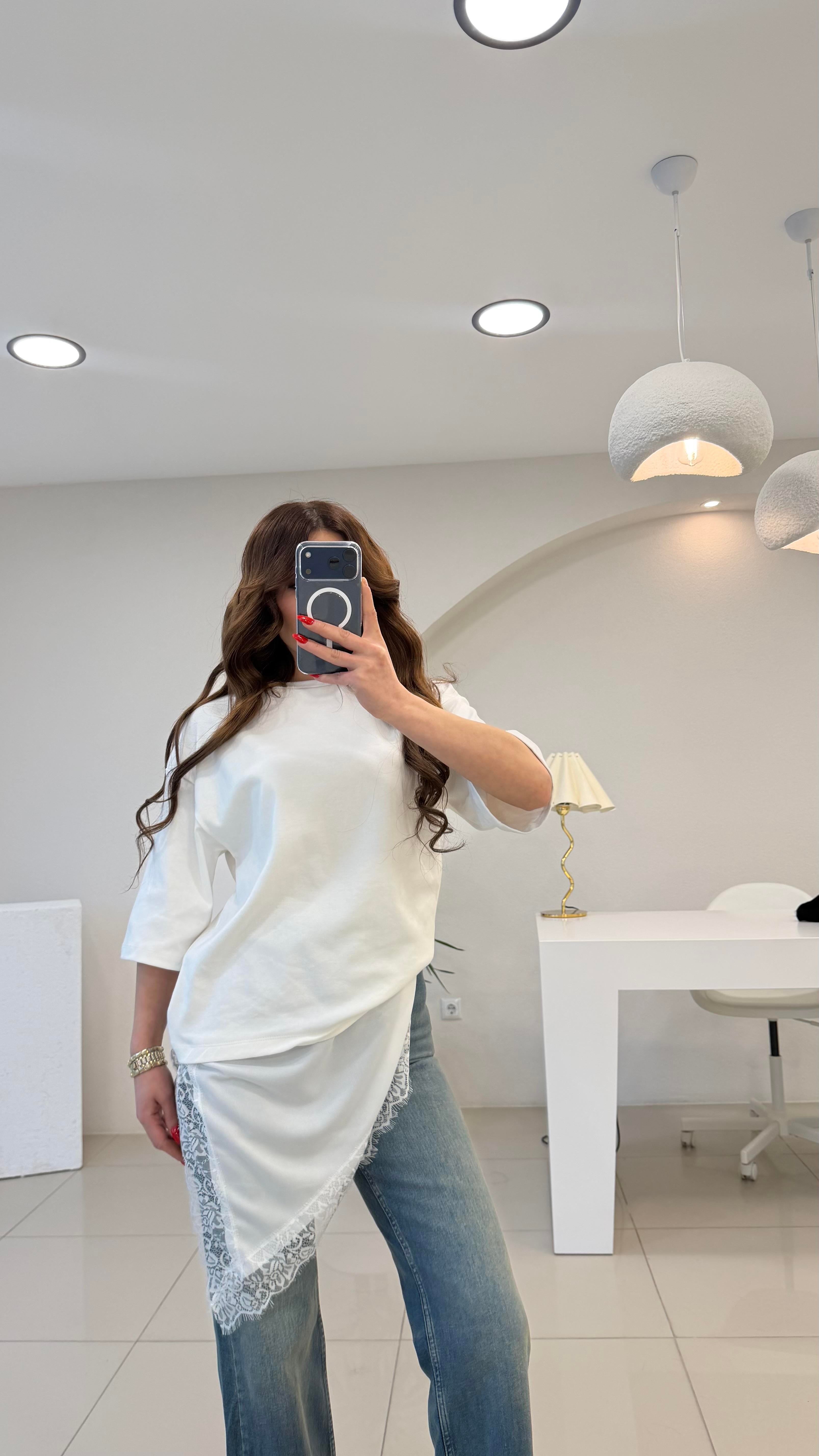 ETEK UCU DANTELLİ ASİMETRİK TSHIRT BEYAZ