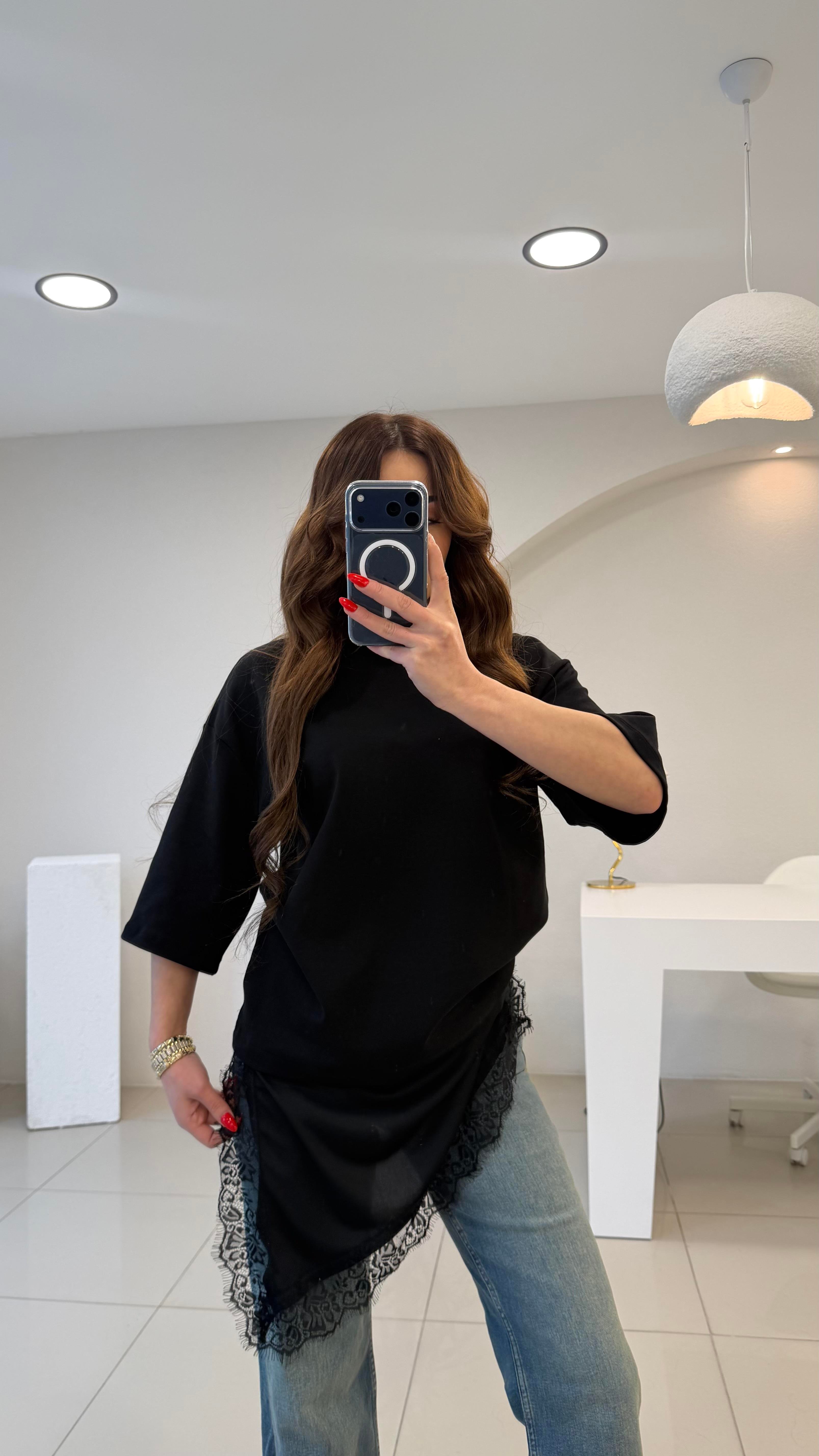ETEK UCU DANTELLİ ASİMETRİK TSHIRT SİYAH