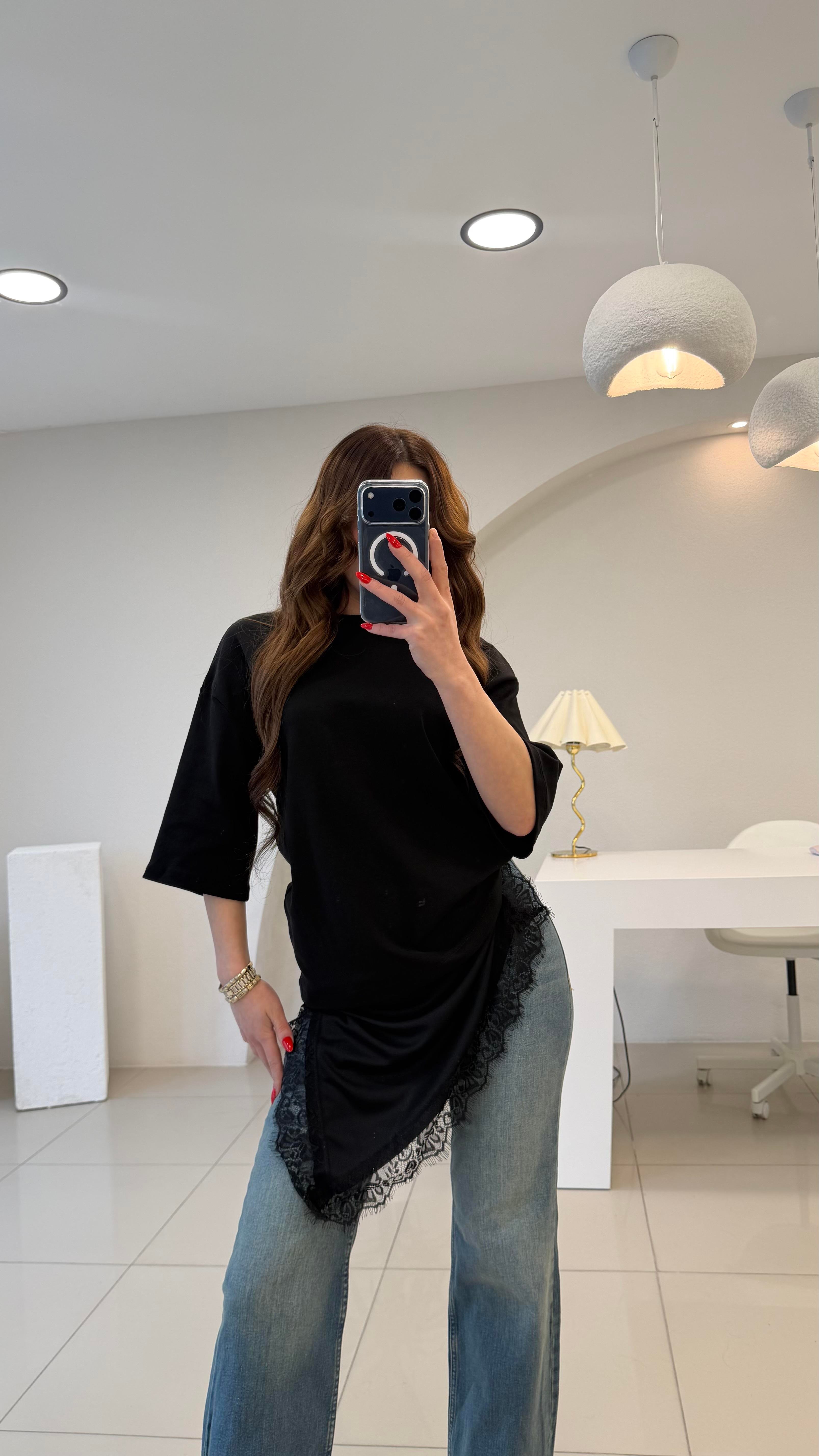 ETEK UCU DANTELLİ ASİMETRİK TSHIRT SİYAH
