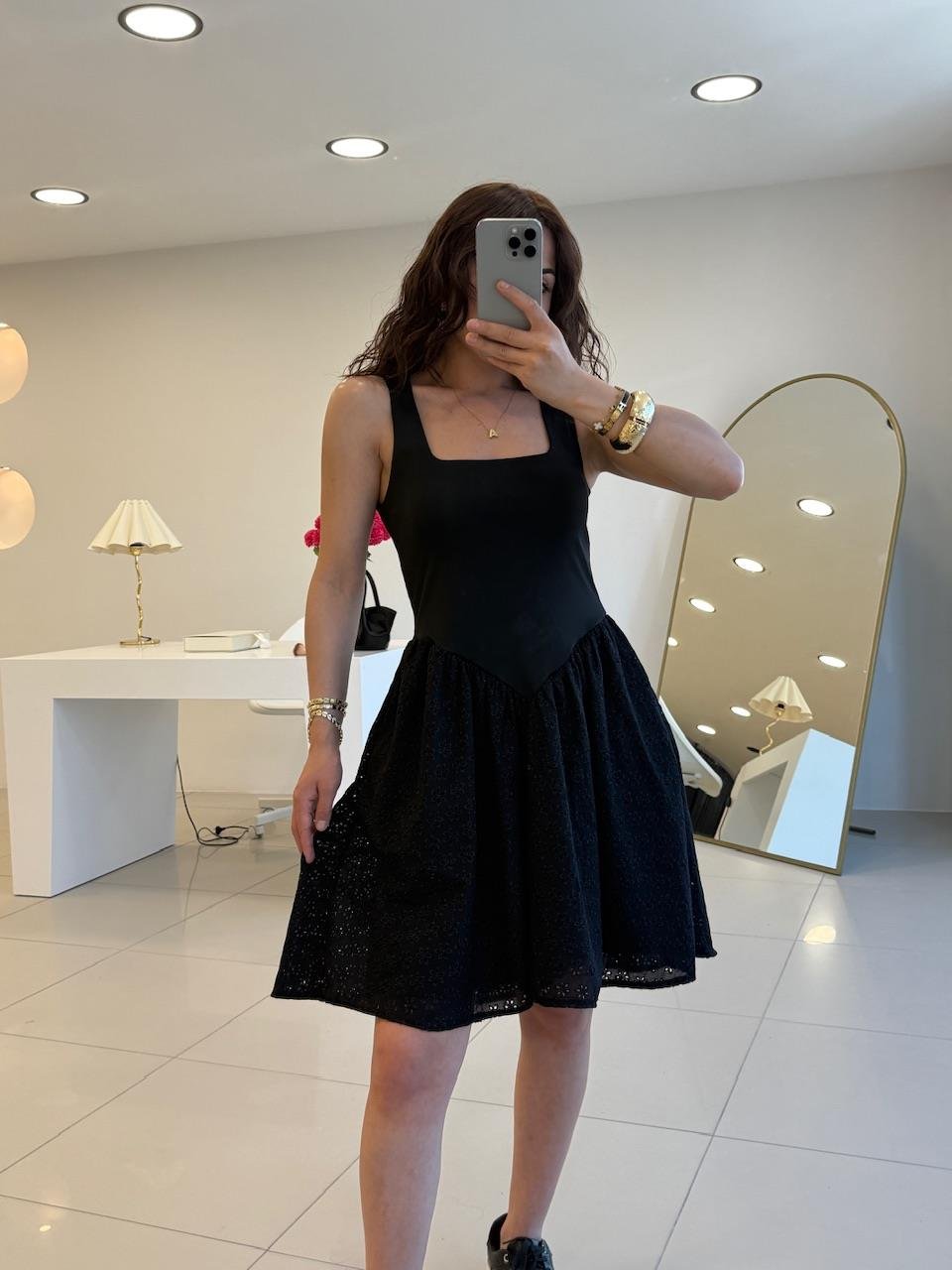 FİSTO DETAYLI MİNİ ELBİSE