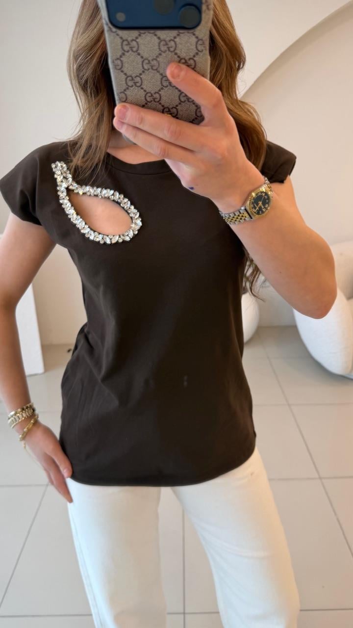 GÖĞÜS DEKOLTELİ TSHİRT KAHVE