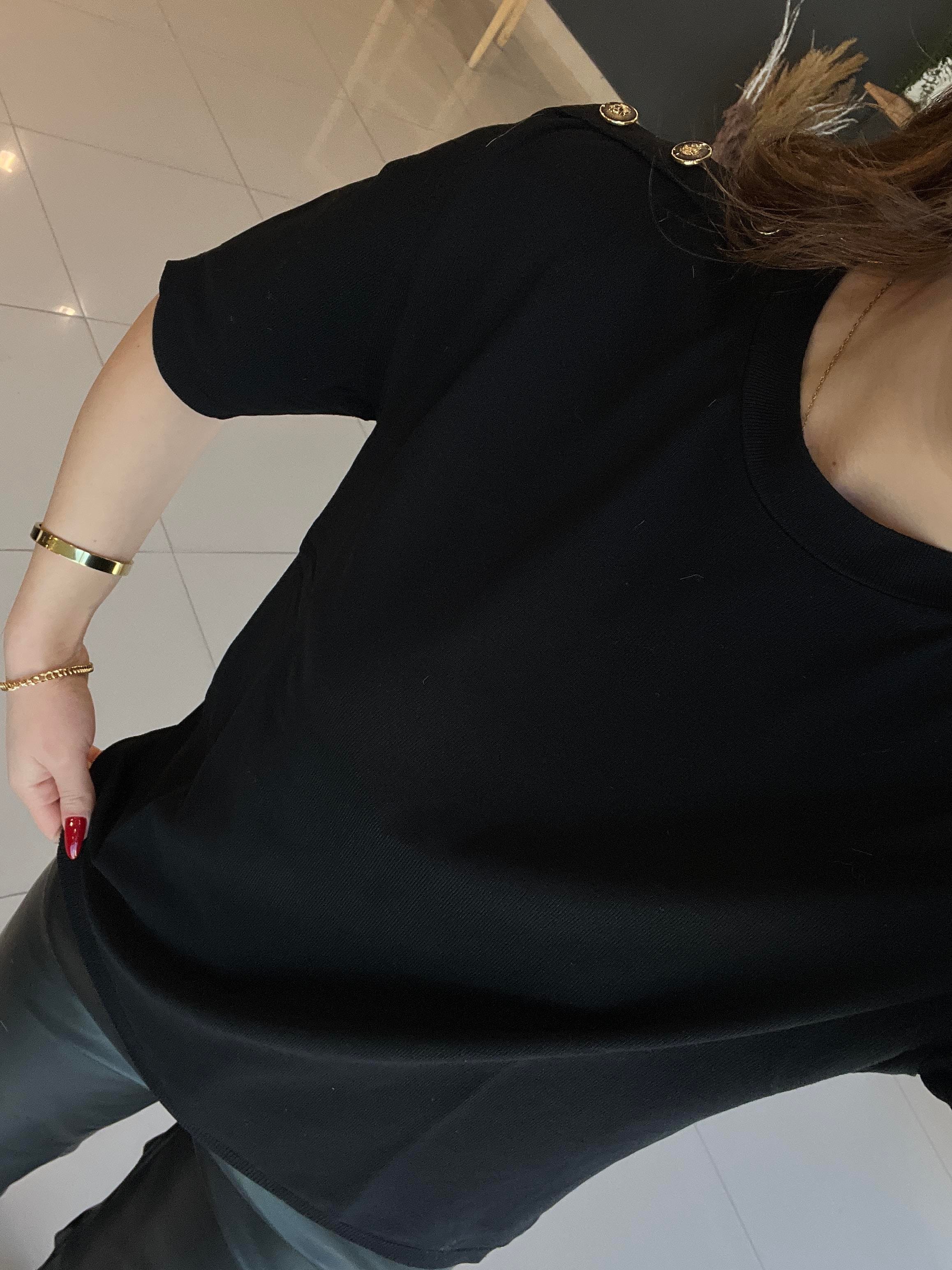 GOLD DÜĞMELİ BASİC BLUZ