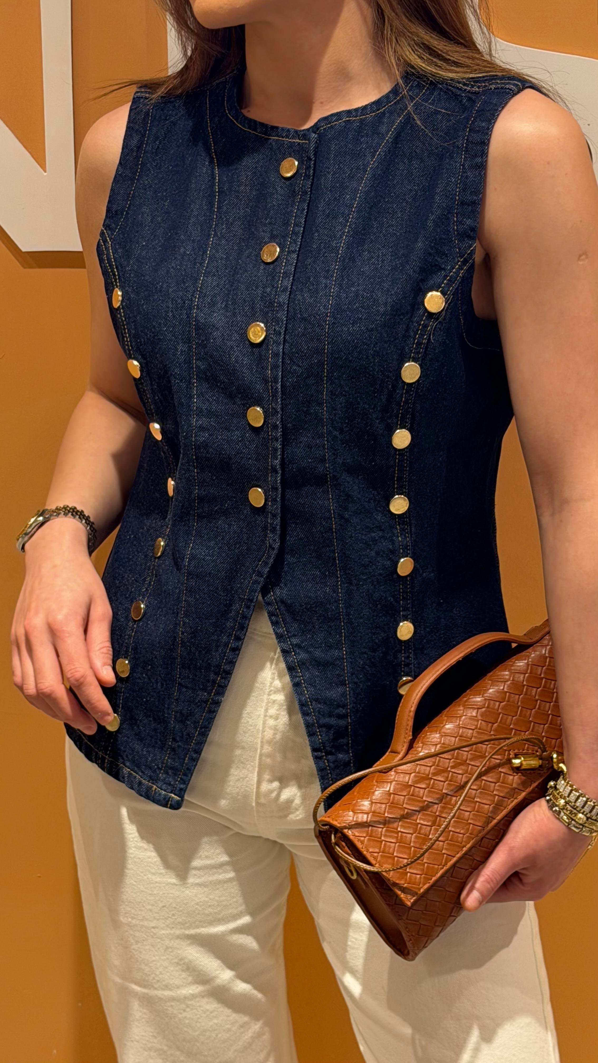 GOLD DÜĞMELİ TASARIM YELEK