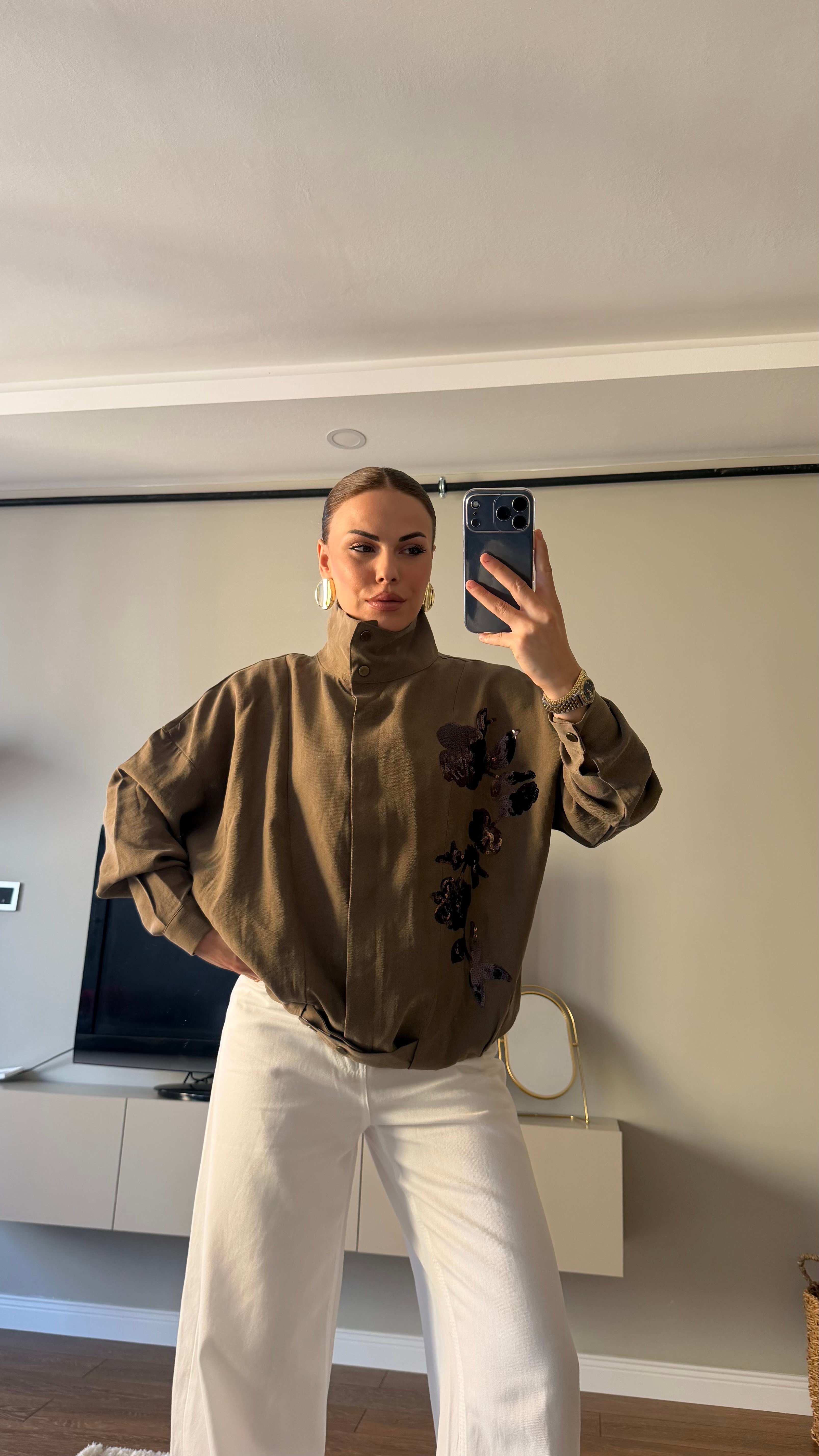 Haki Payet Çiçek Detaylı Oversize Ceket Haki